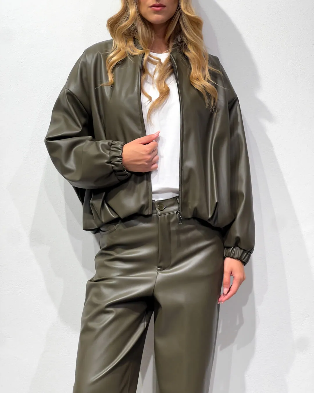 -GIUBBOTTO BOMBER IN ECOPELLE – CARLOTTA – KONTATTO