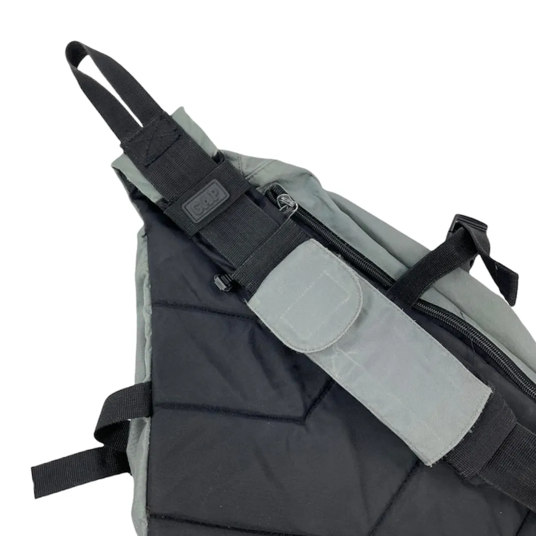 1990s Gap sling bag
