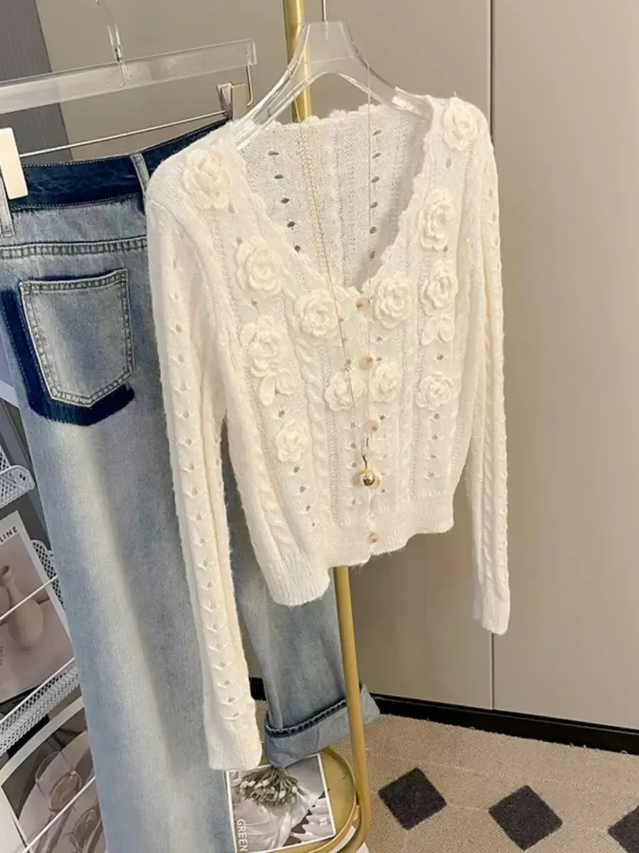 2023 Xiaoxiangfeng high-end white long-sleeved sweater autumn V-neck three-dimensional flower cardigan hollow knitted top T9898