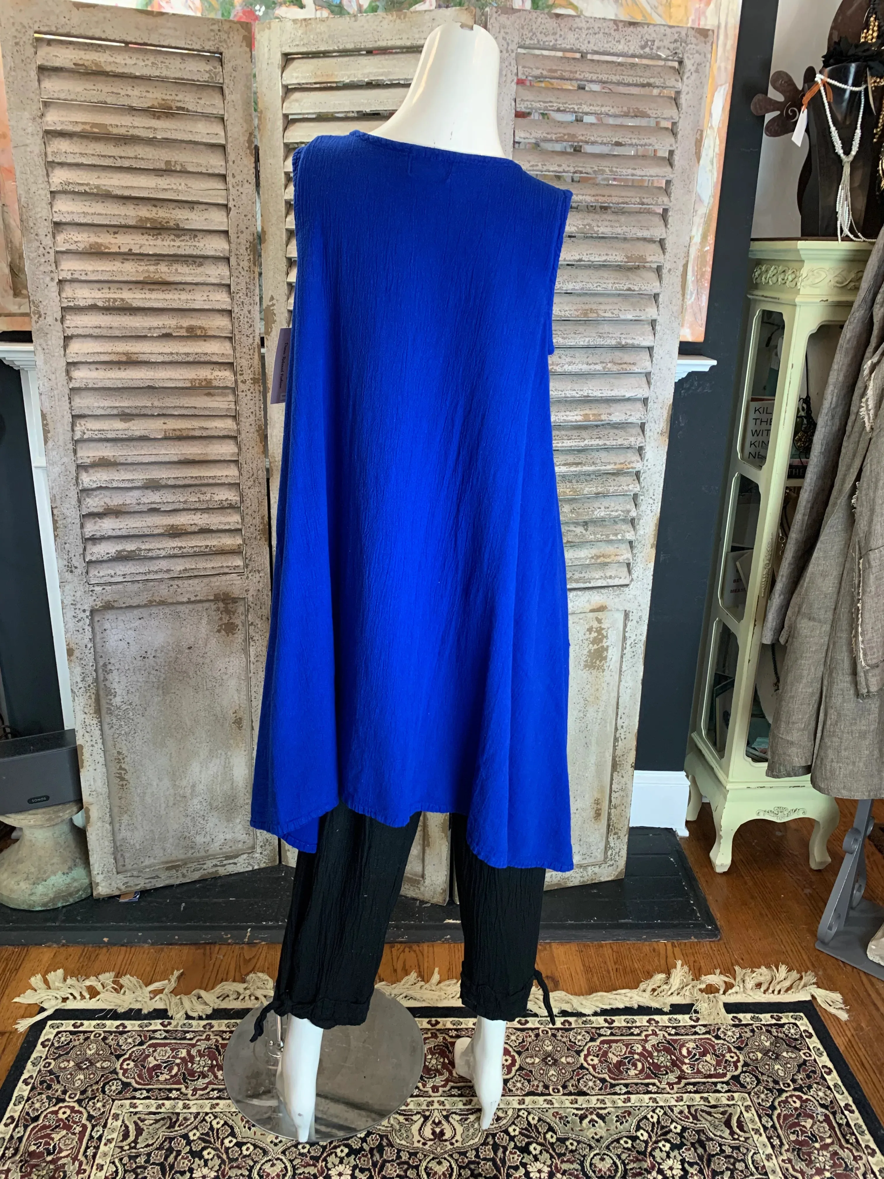 7709 Petirrojo Tank Blouse-Blue