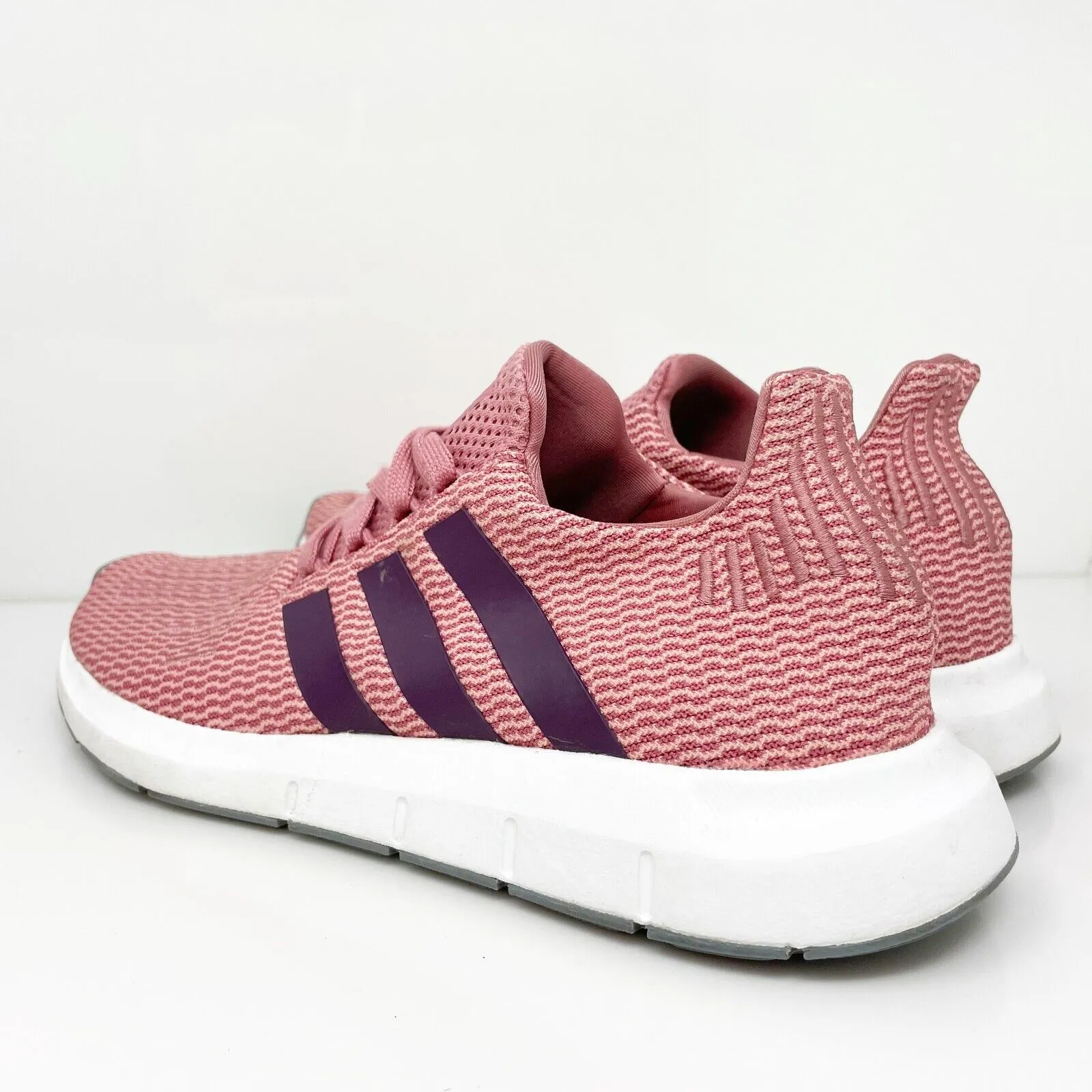 Adidas Womens Swift Run B37718 Pink Running Shoes Sneakers Size 8.5