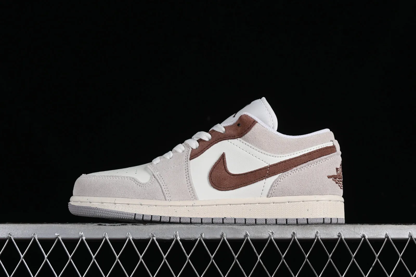 Air Jordan 1 Low Light Brown Archaeo Brown Sail Neutral Grey HF1567-200