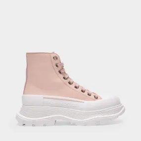 Alexander McQueen  Tread Slick Sneakers in Pink Leather