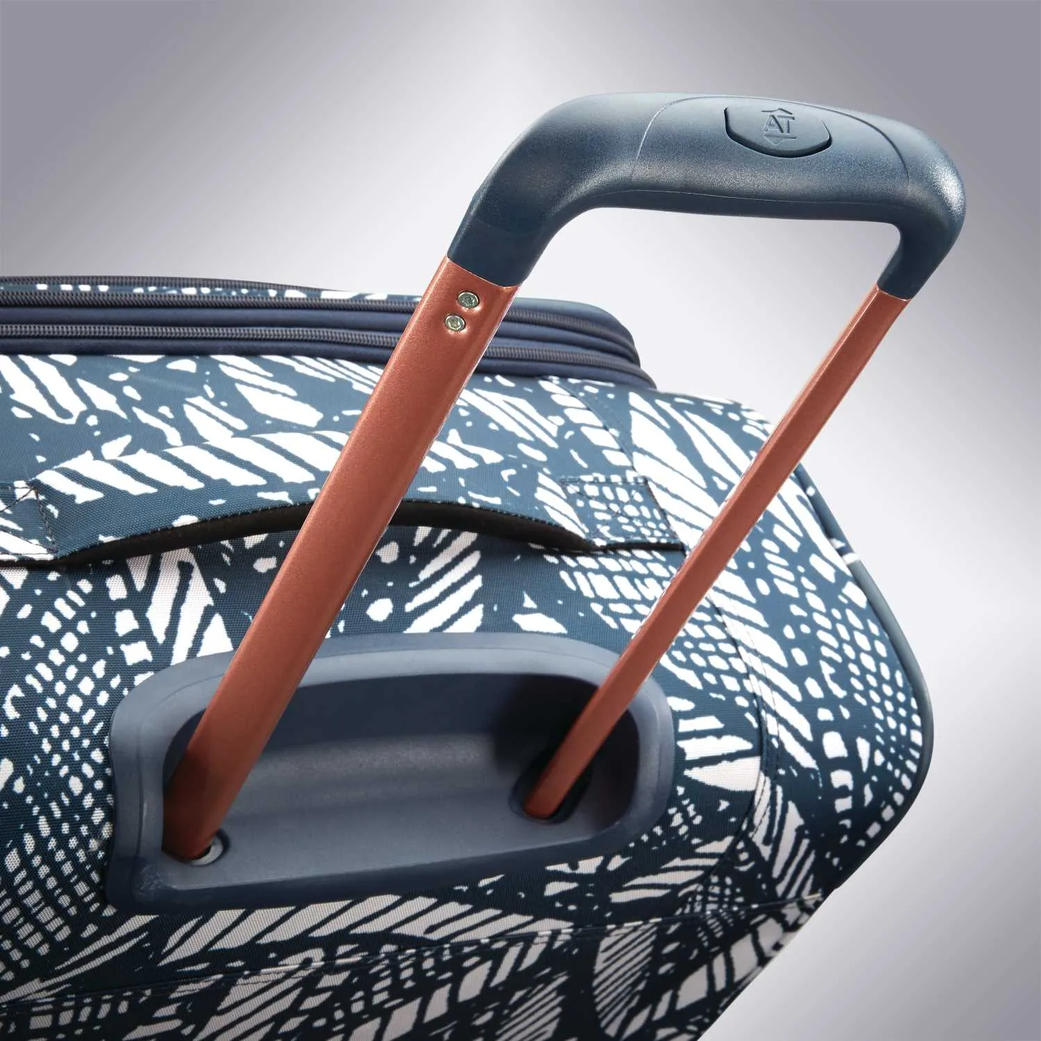 American Tourister Belle Voyage 28
