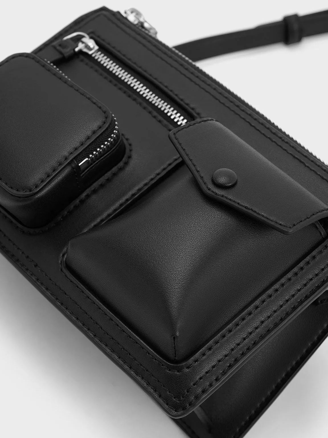 Austen Multi-Pocket Shoulder Bag - Noir