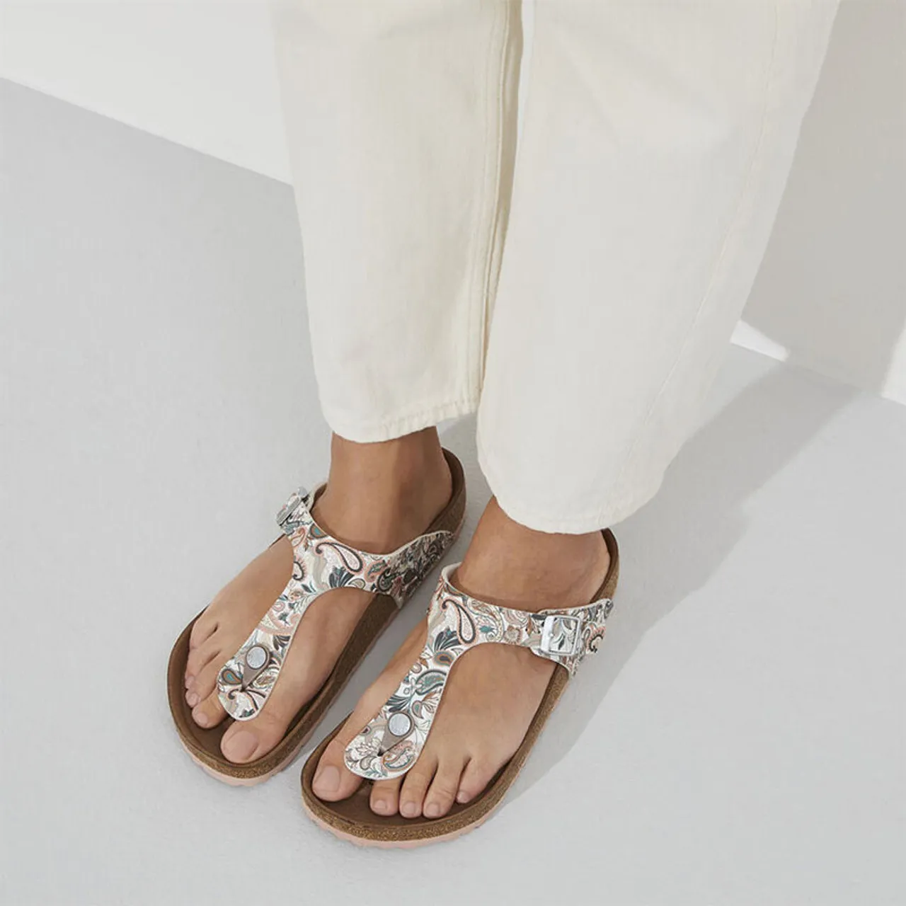Birkenstock GIZEH Birko-Flor Sandals Paisley Light Rose