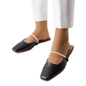 Black sandals with pearls and chain from Langle