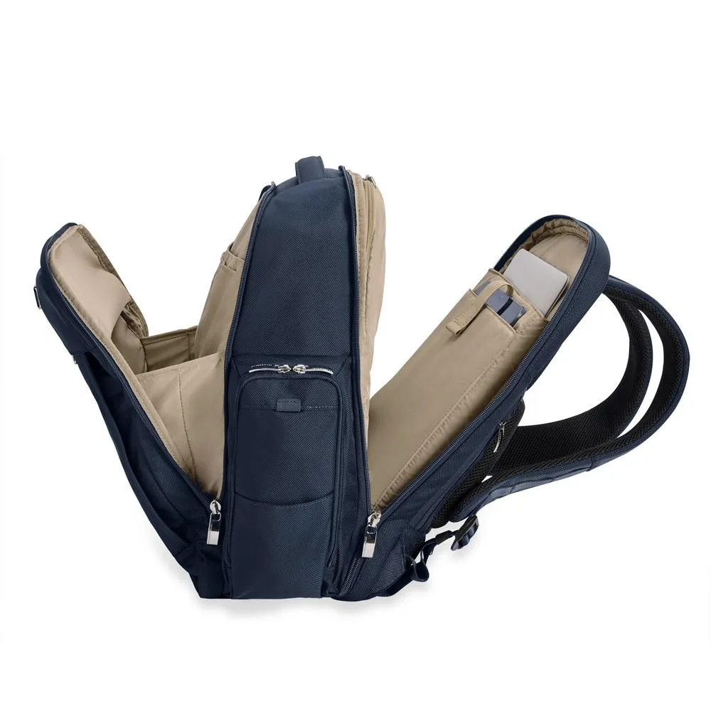 Briggs & Riley Briggs & Riley Baseline Traveler Backpack
