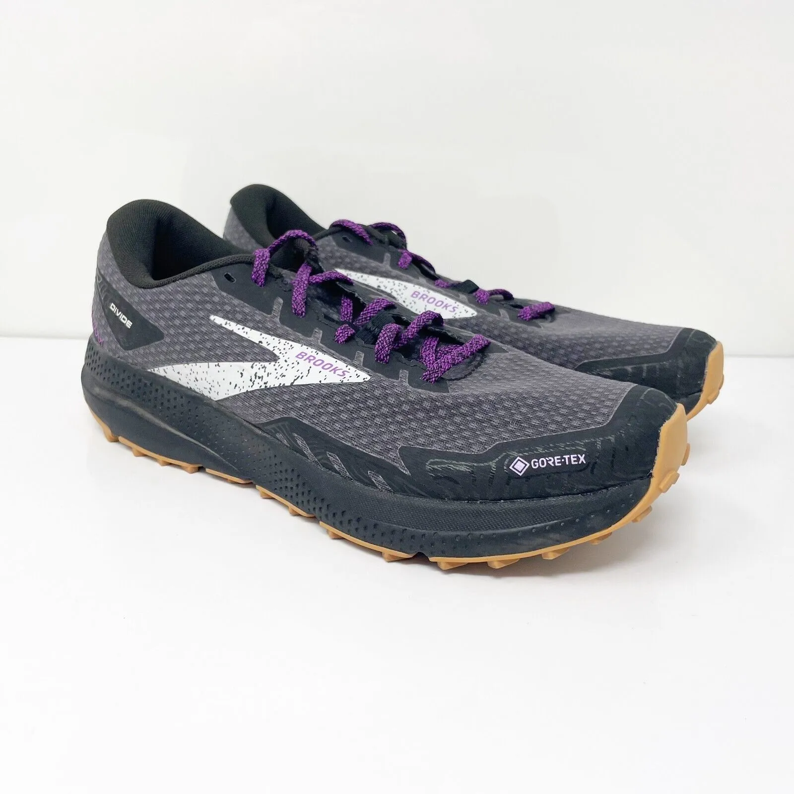 Brooks Womens Divide 4 GTX 1203931B073 Black Running Shoes Sneakers Size 10 B