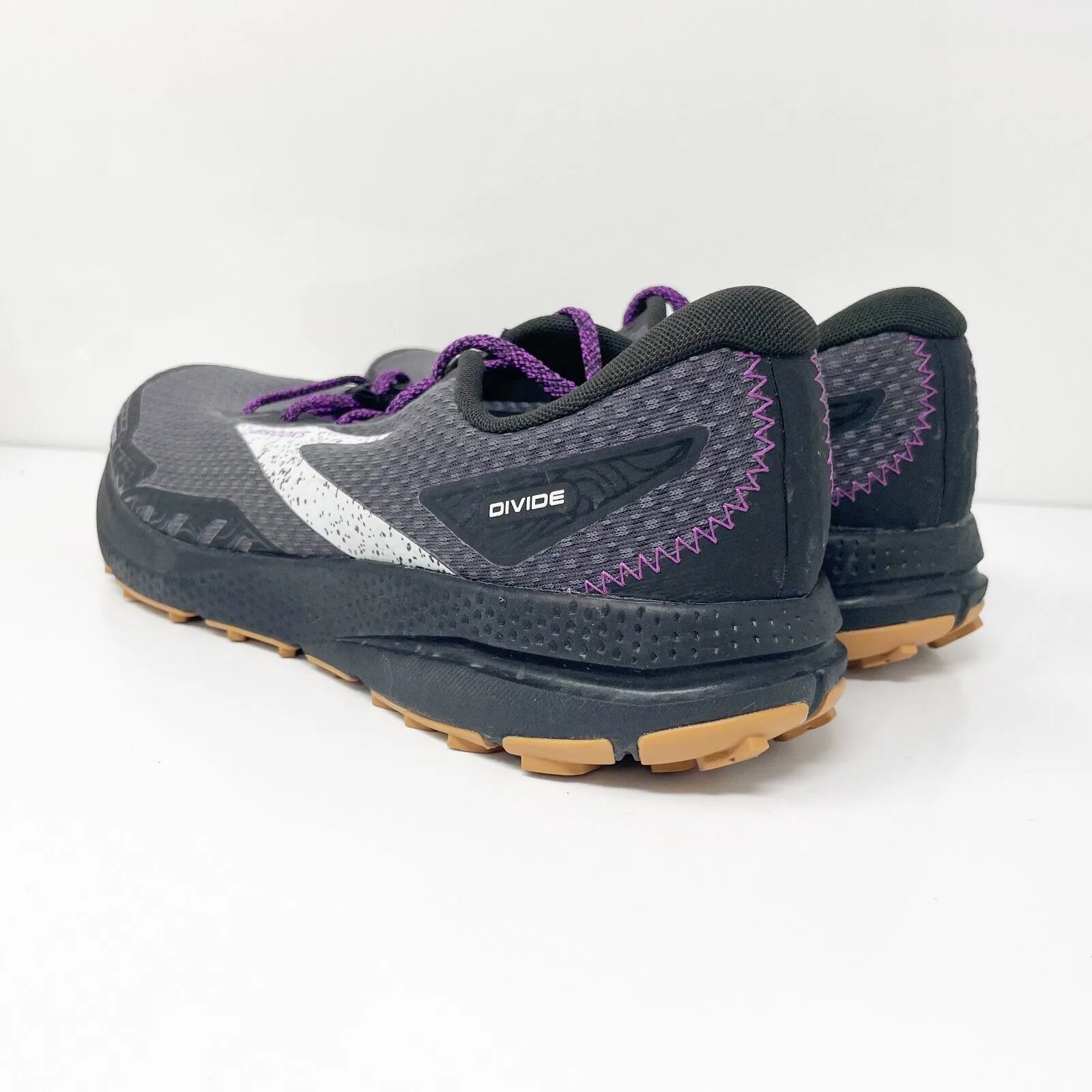 Brooks Womens Divide 4 GTX 1203931B073 Black Running Shoes Sneakers Size 10 B