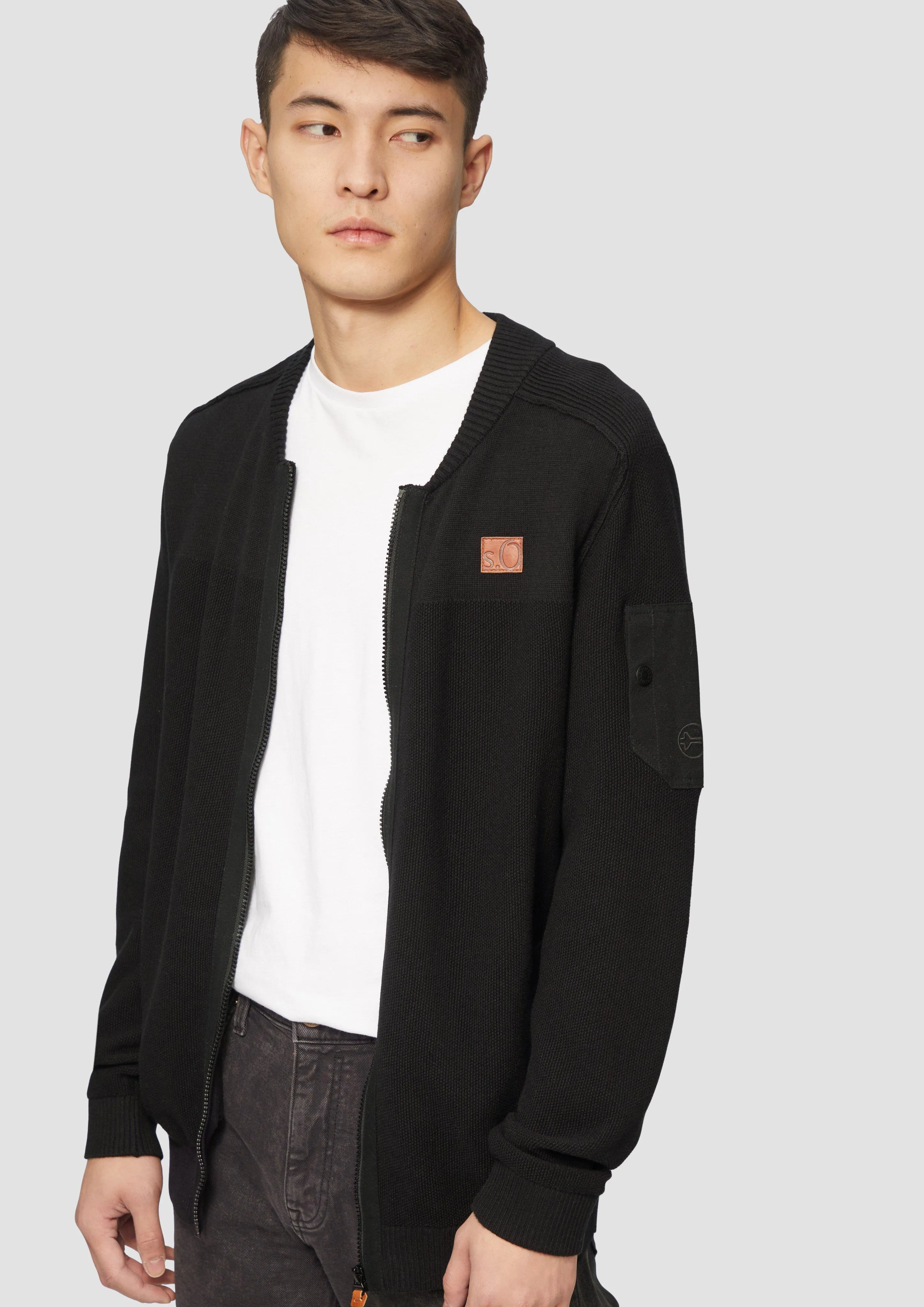 Cardigan in a mix of materials with a bomber jacket collar
