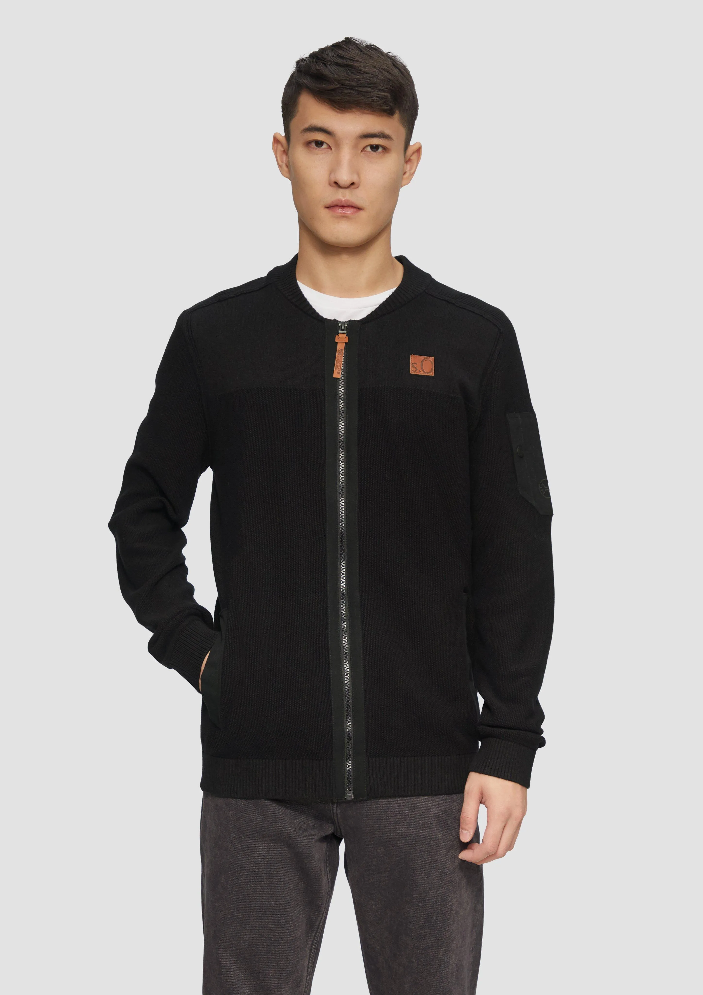 Cardigan in a mix of materials with a bomber jacket collar
