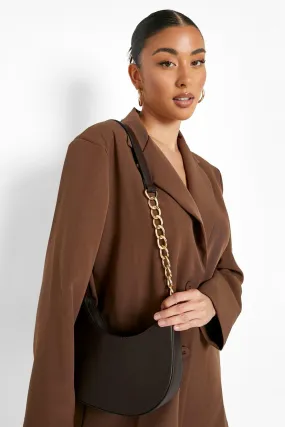Chunky Chain Curved Shoulder Bag
