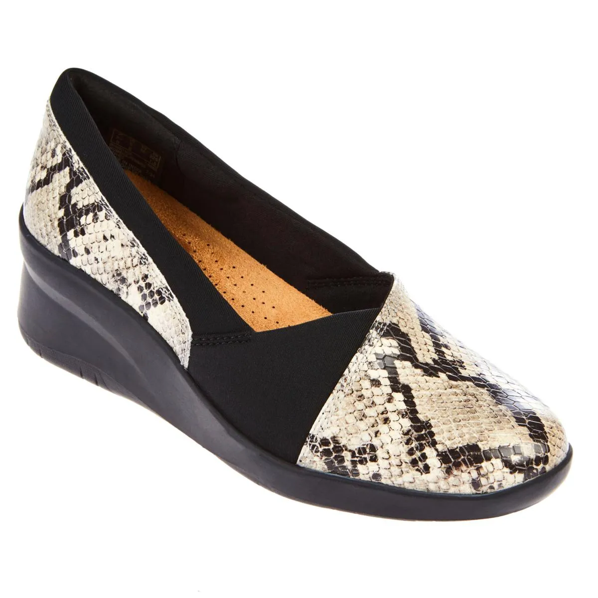     Clarks Collection Suttyn Walk Leather Slip-On     