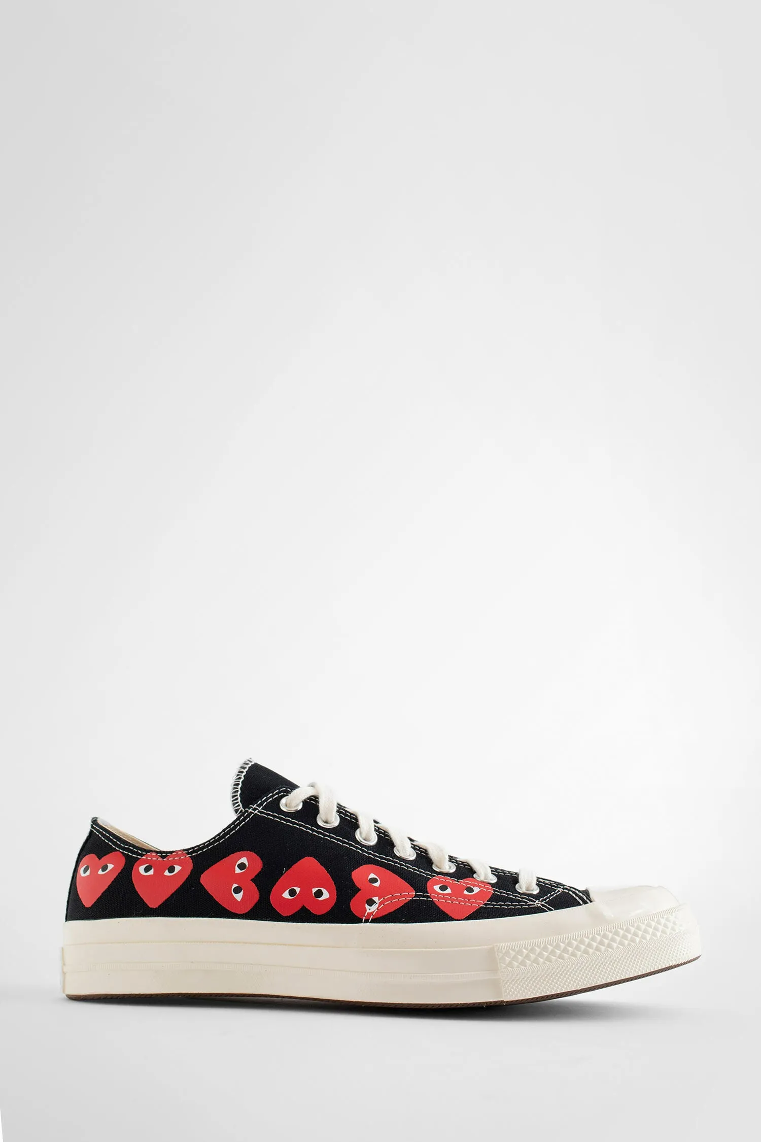 comme des garçons play converse collaboration multi heart chuck 70 low sneakers