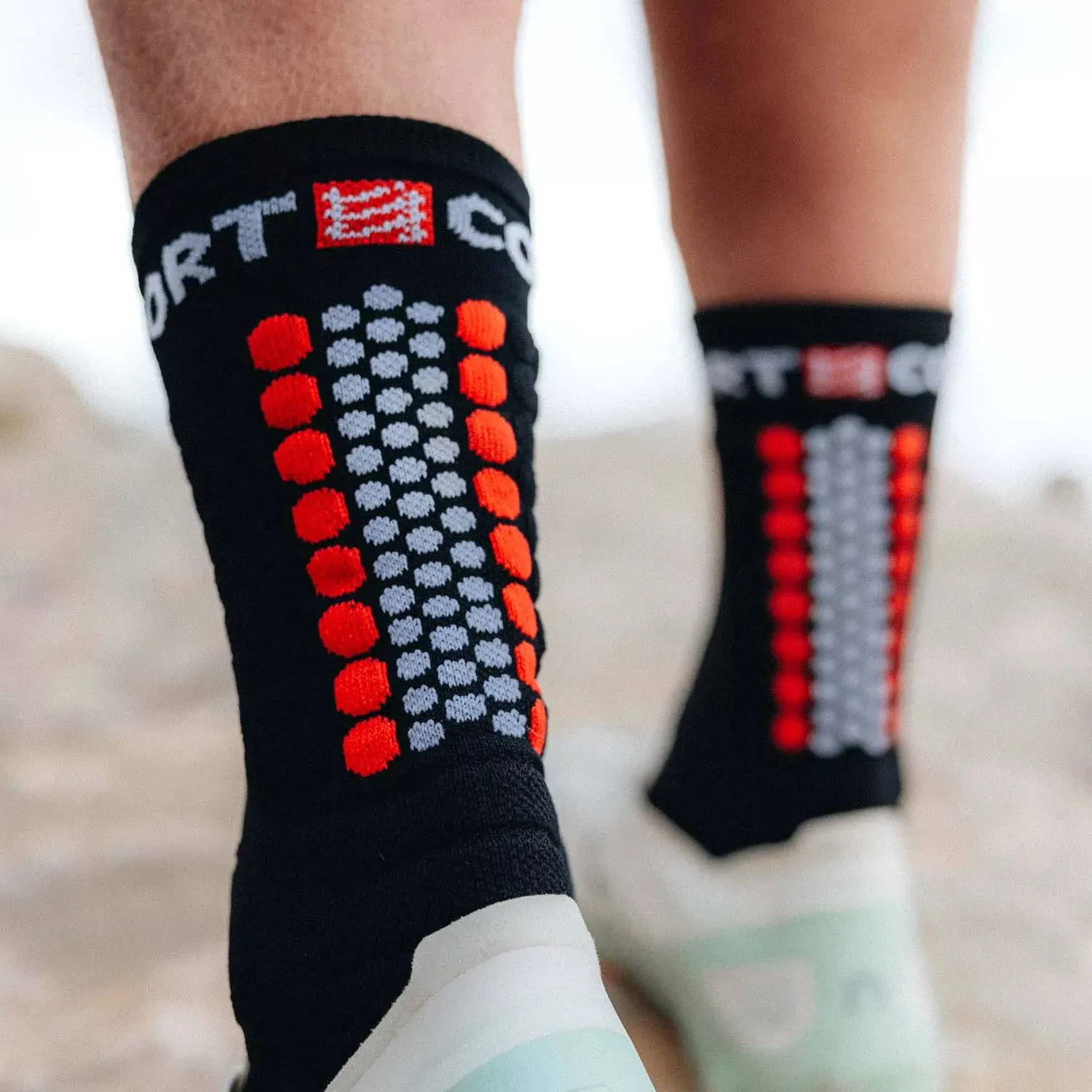 Compressport Ultra Trail V2.0 Calze  Black/Red