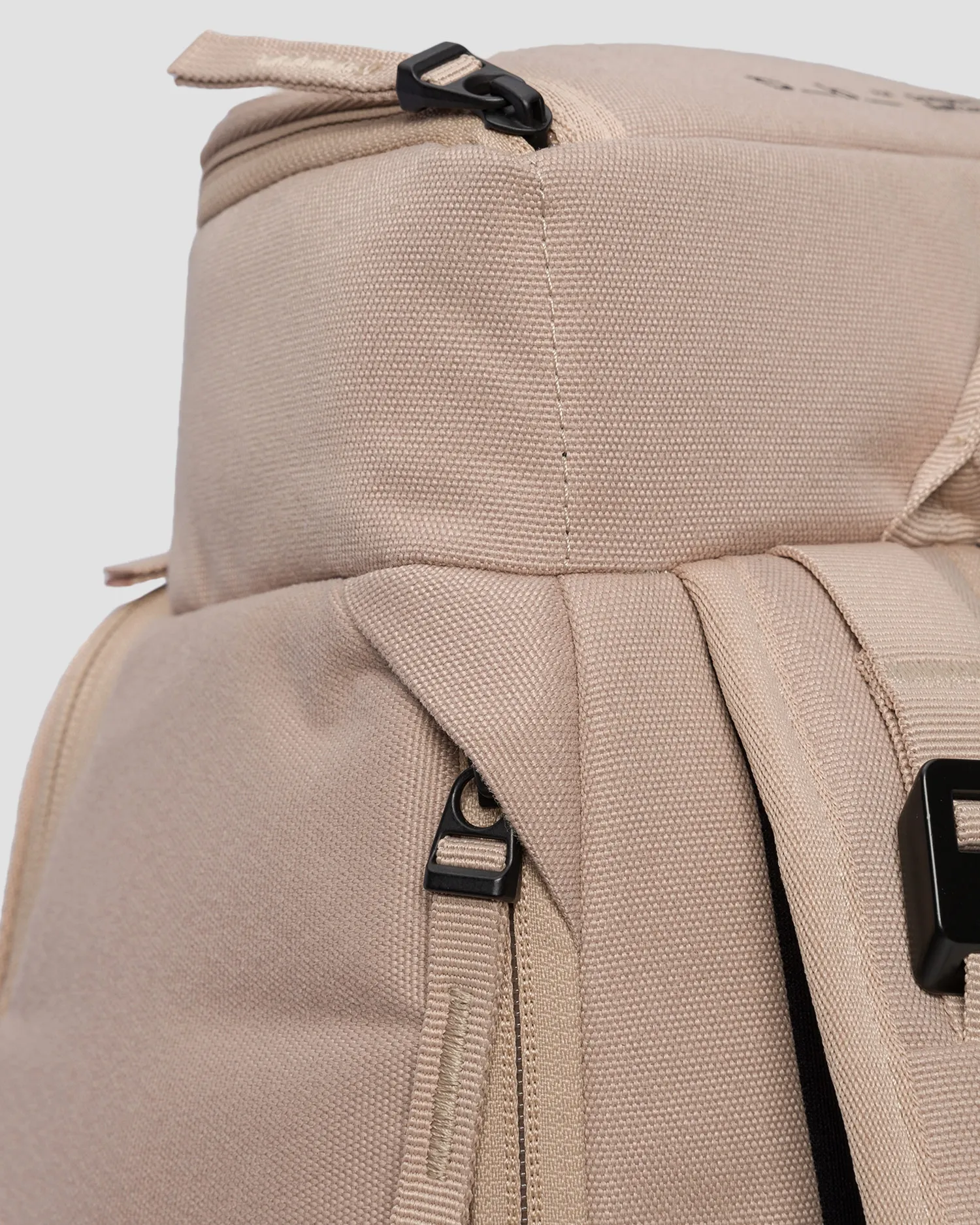 Db Hugger Backpack 30L 1000176101501-1015