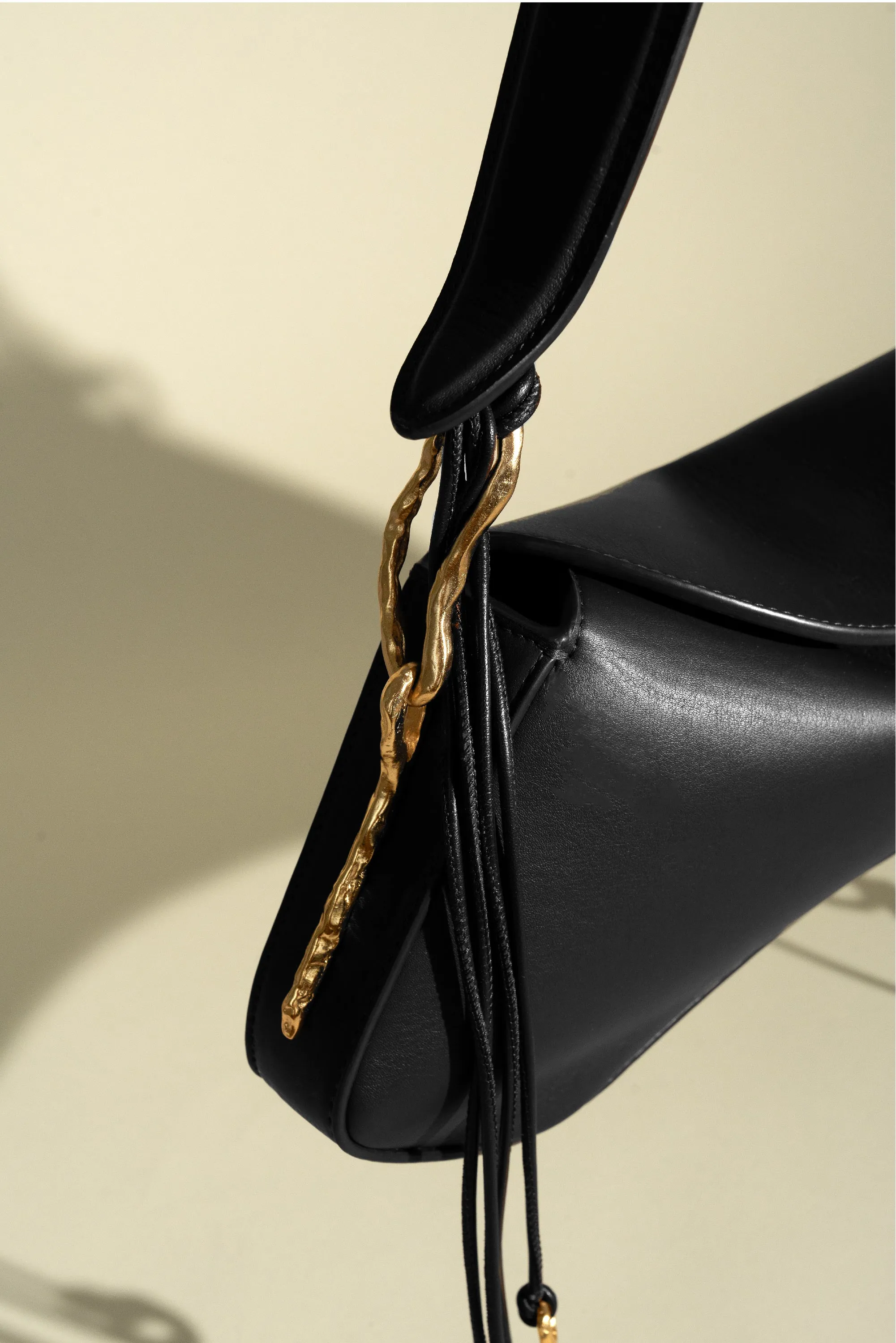 Deia Shoulder Bag - Black