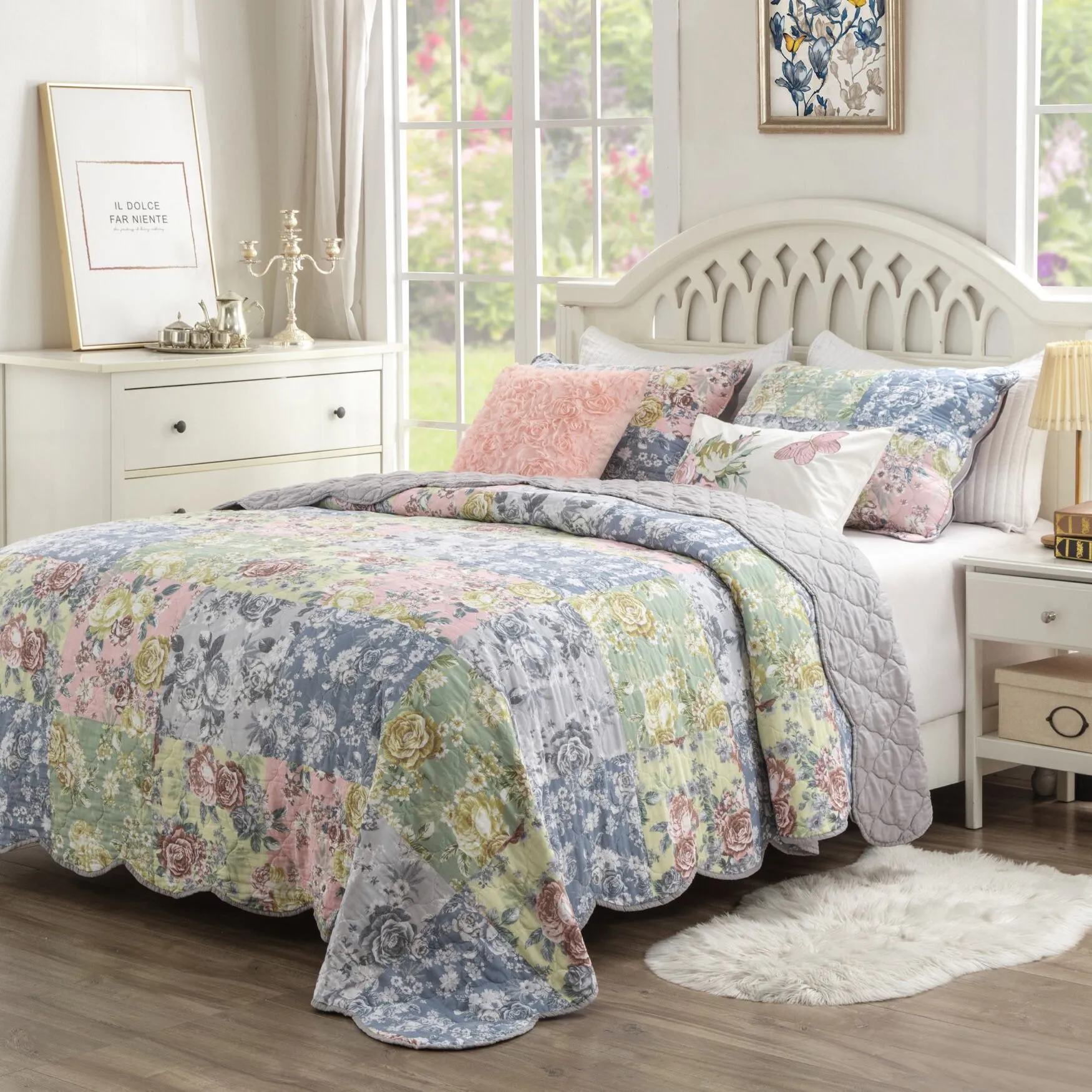 Emma Traditional Patchwork Quilt And Pillow Sham Set