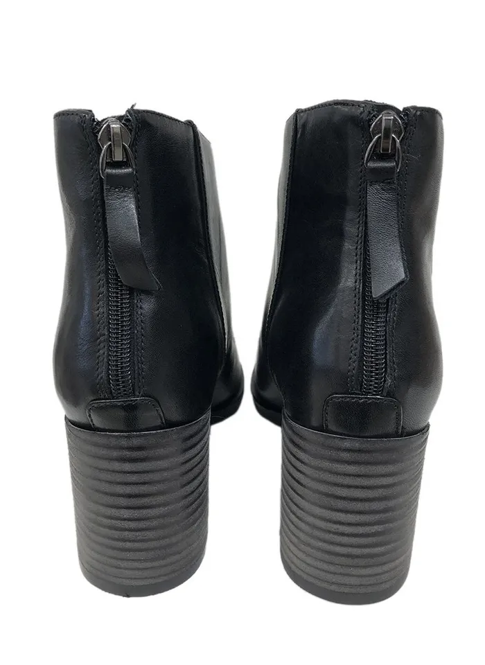 EOS Keara boot