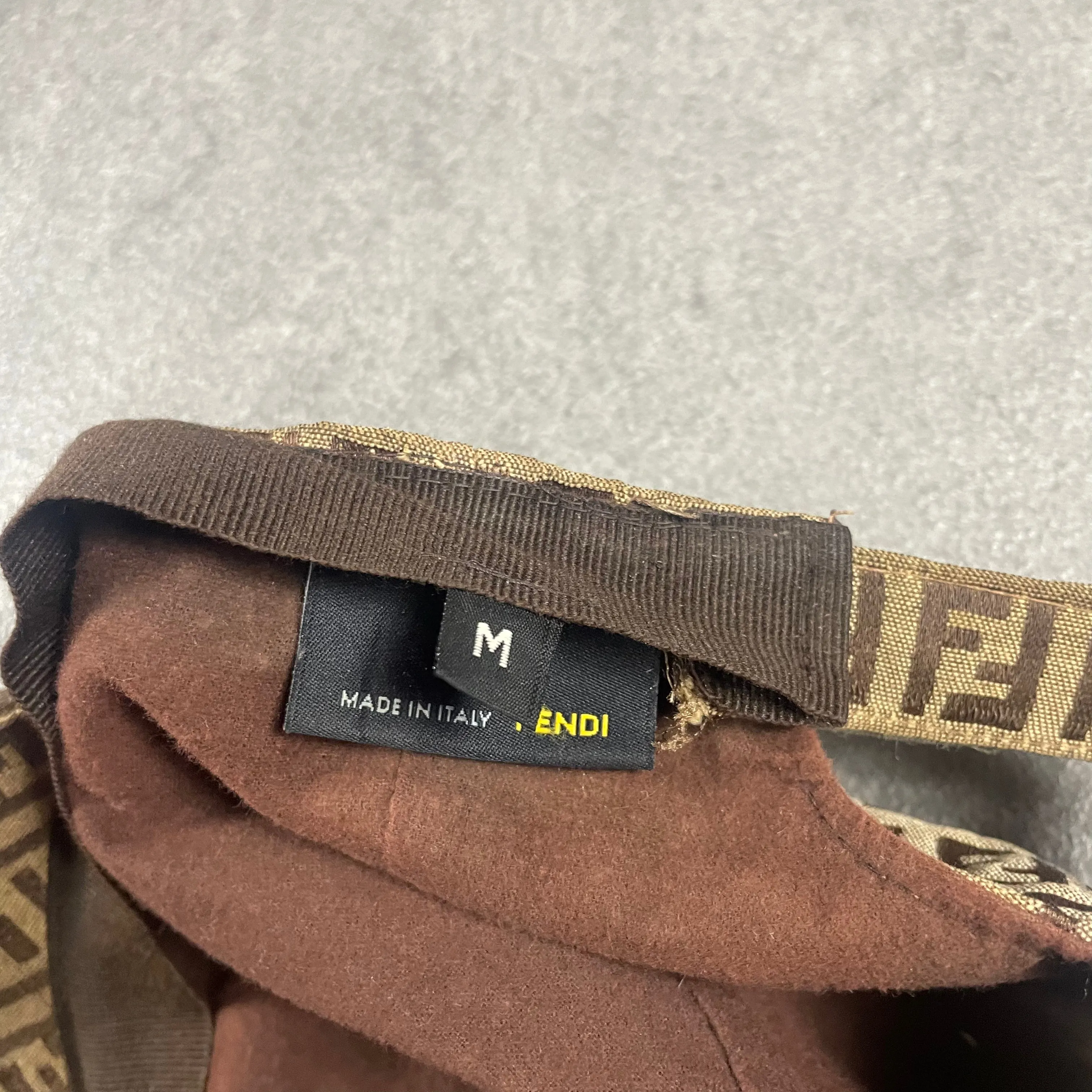 Fendi vintage Cap (XS)