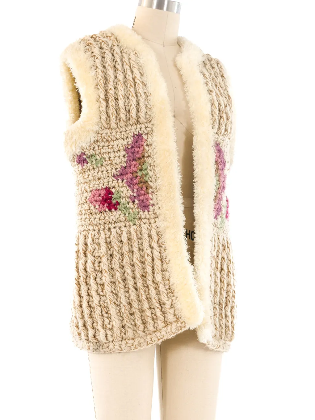 Floral Pattern Chunky Knit Vest