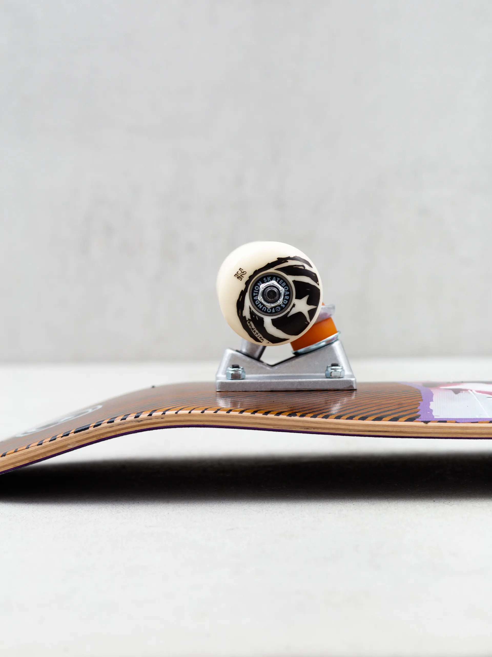 Foundation Flower Doll Skateboard (brown)