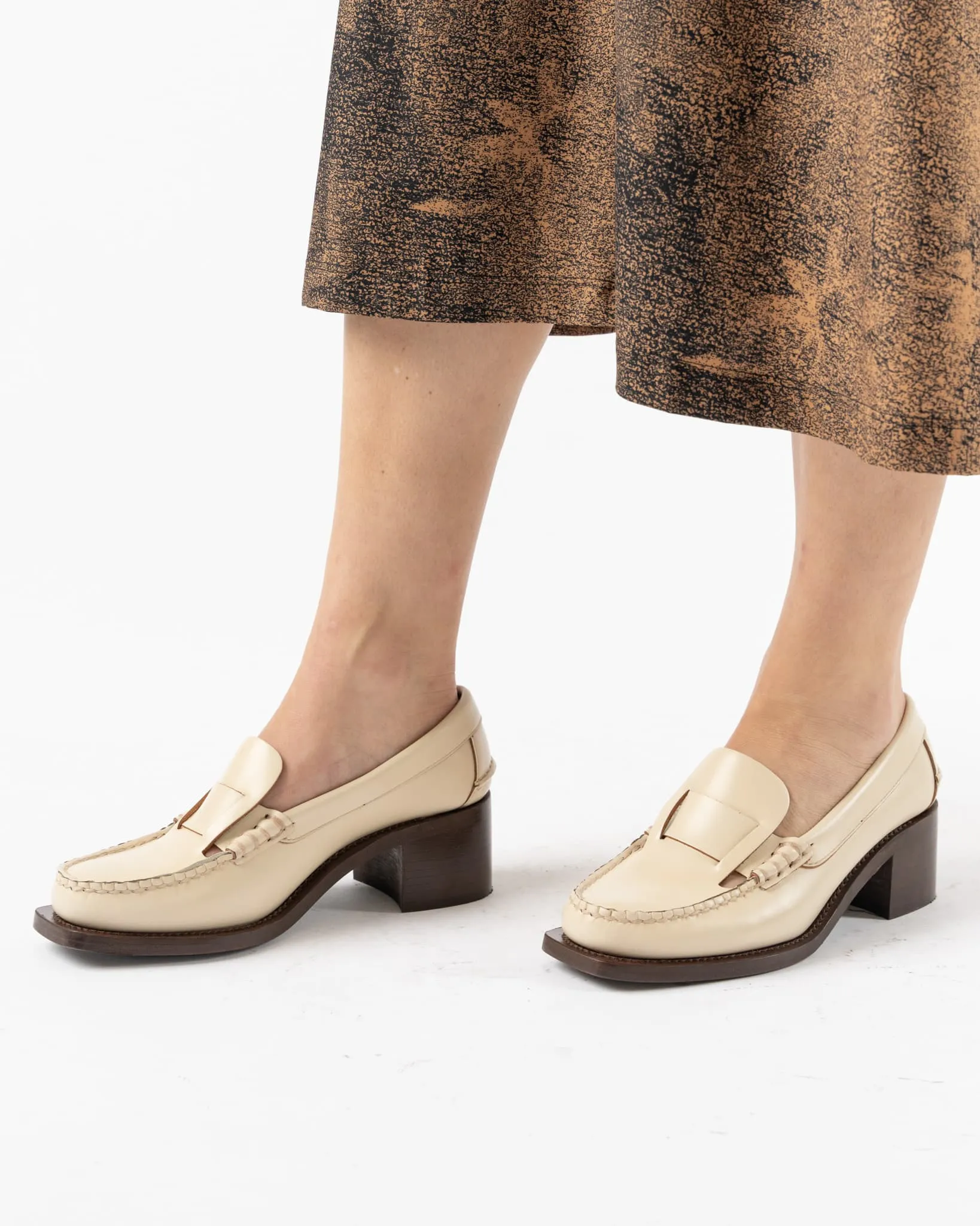 Hereu Sineu Heeled Loafer in Custard