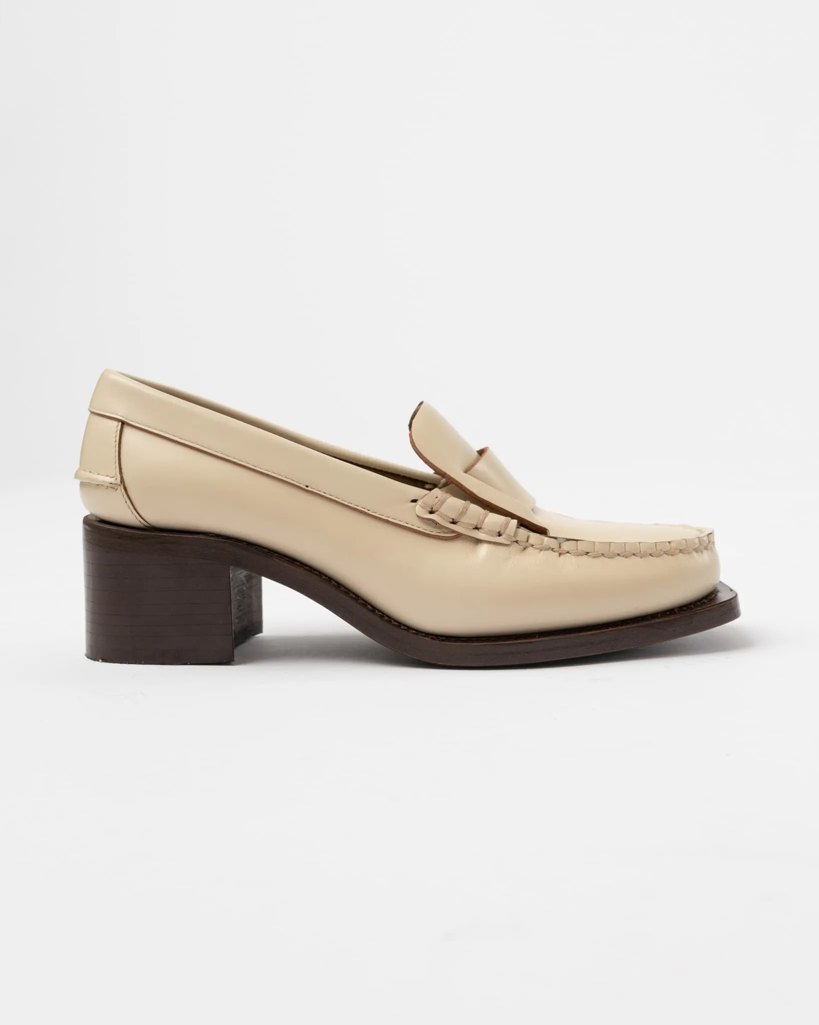 Hereu Sineu Heeled Loafer in Custard