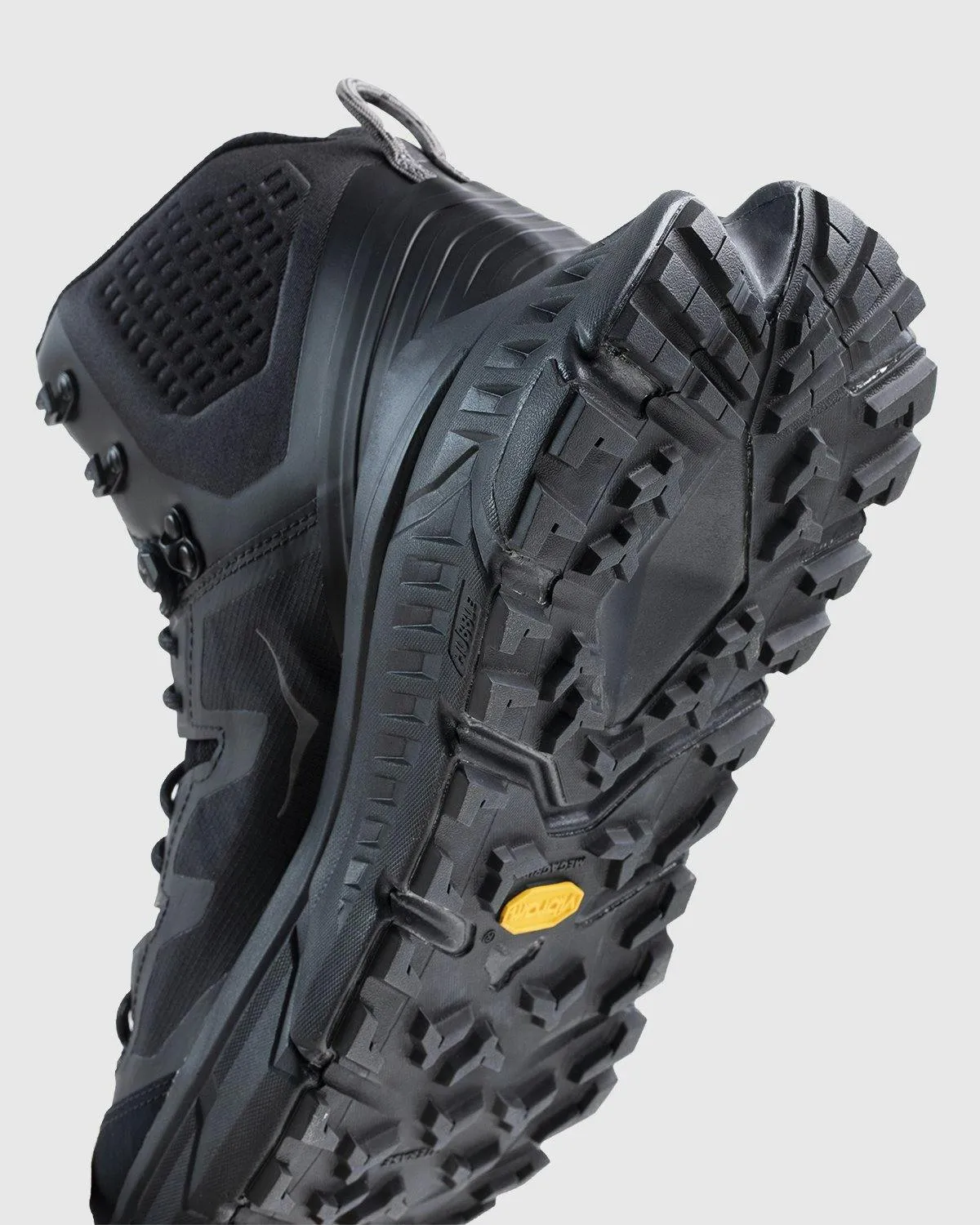 HOKA – M Tennine Hike GTX Black Dark Gull Grey | Highsnobiety Shop