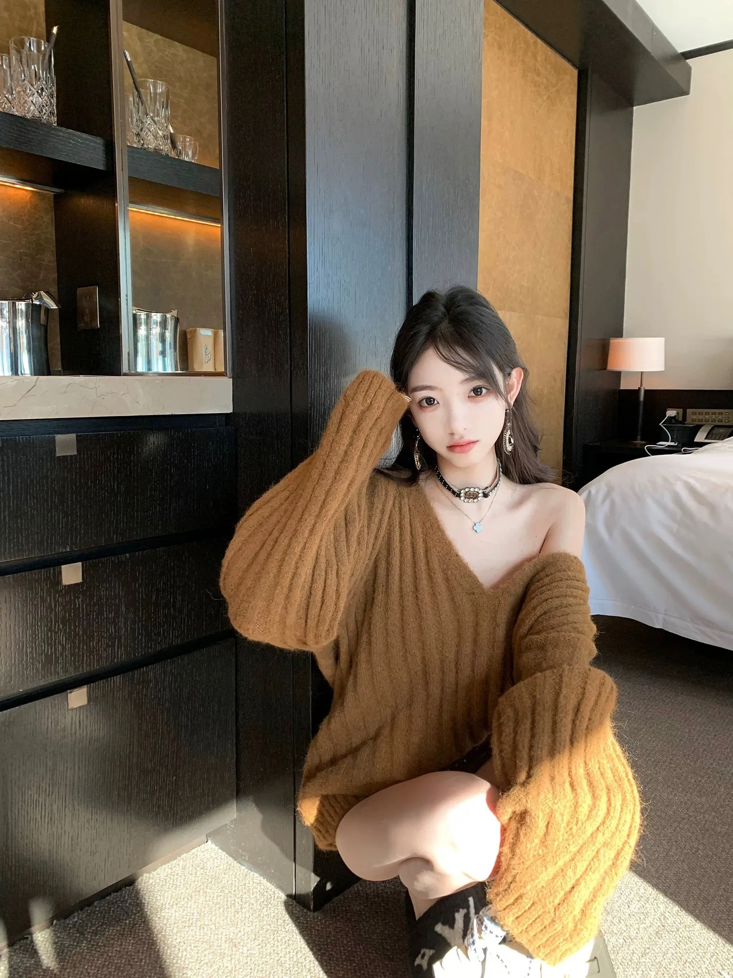 J11 Studio/Lazy, airy V-neck, loose and versatile, covering the flesh, making the body slimmer, and not picking up the figure, s