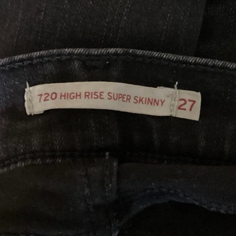 Levi Strauss & co Women's High Rise Stretchable Ankle Skinny Denim Jeans Size 27