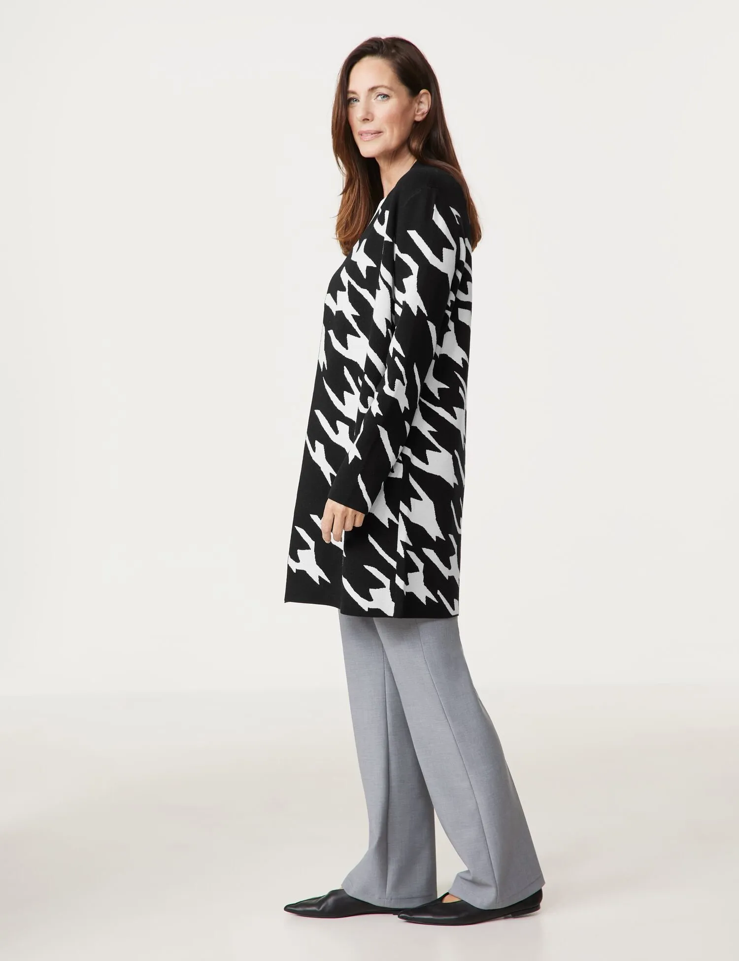 Long open cardigan in a jacquard knit