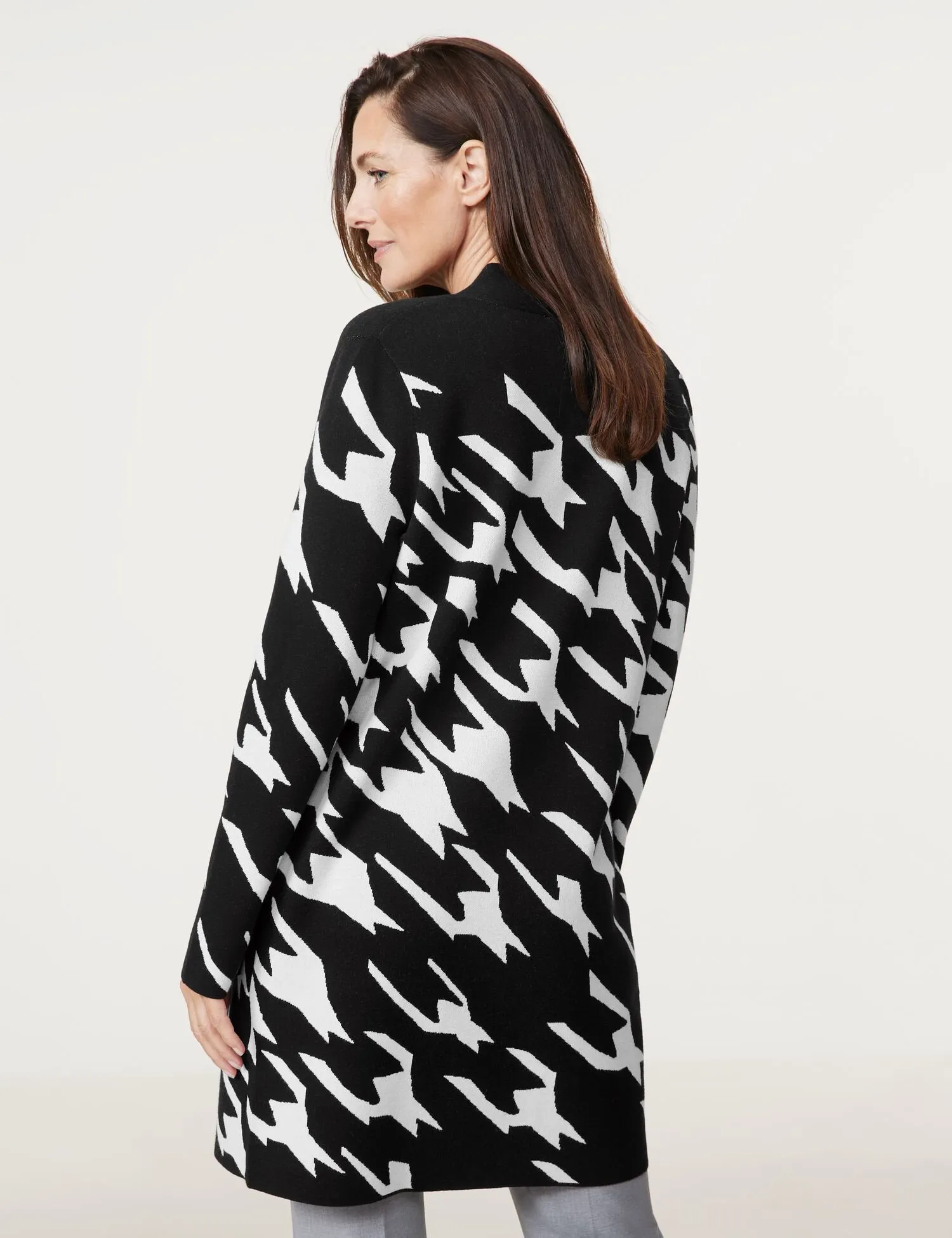 Long open cardigan in a jacquard knit