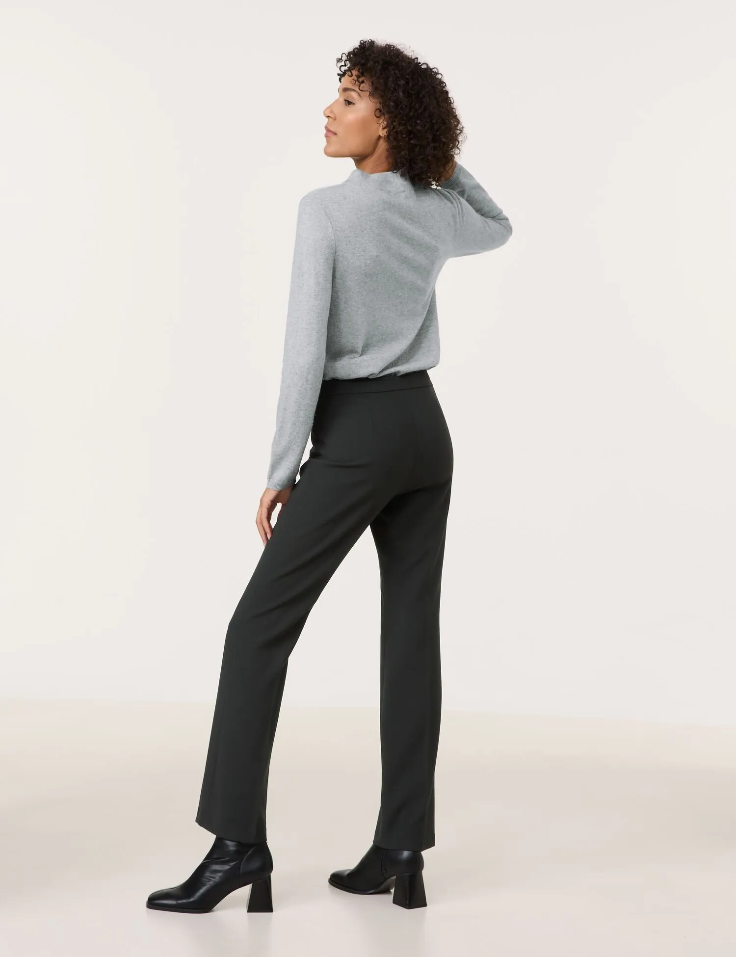 MAR꞉LIE FLARED FIT cloth trousers