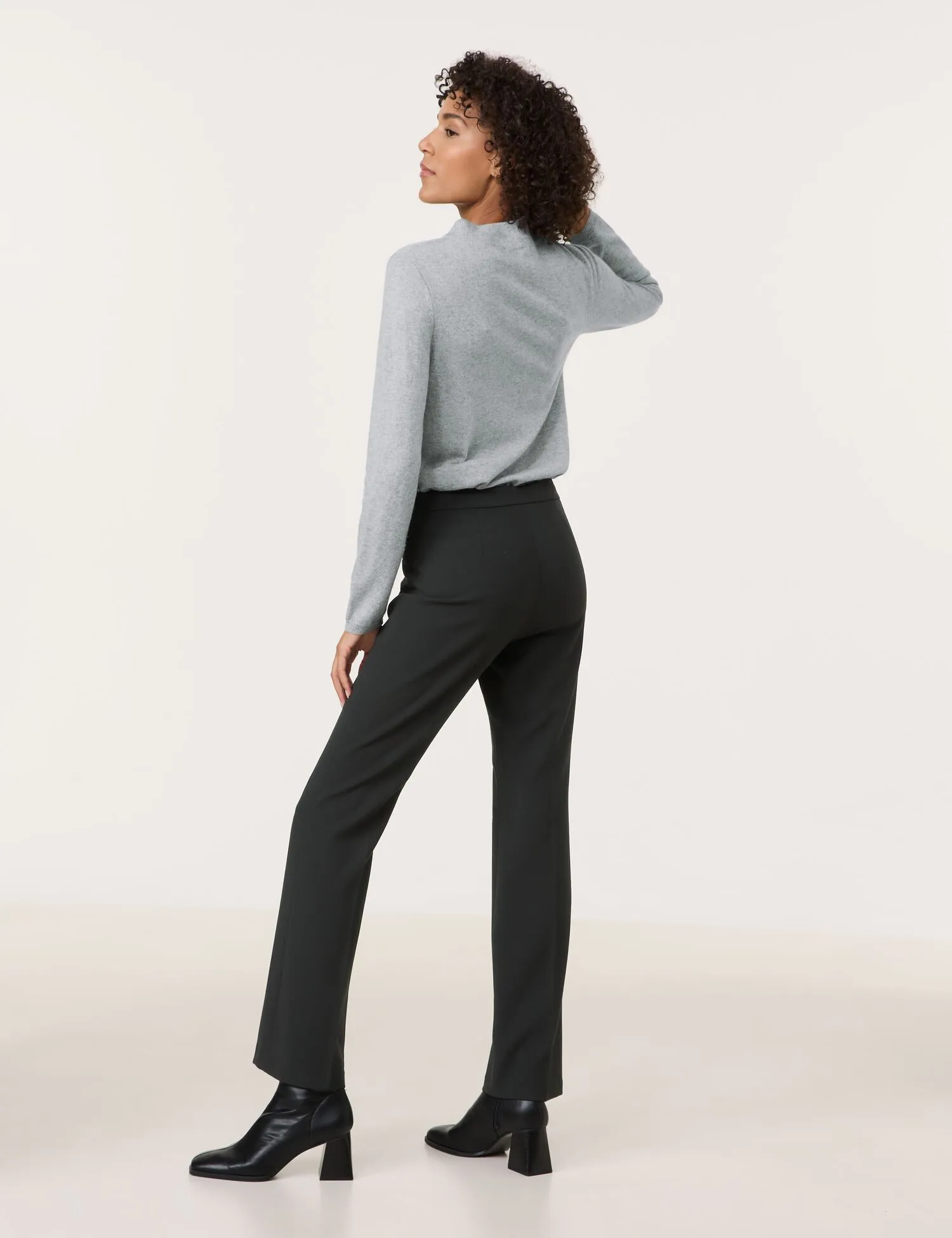 MAR꞉LIE FLARED FIT cloth trousers