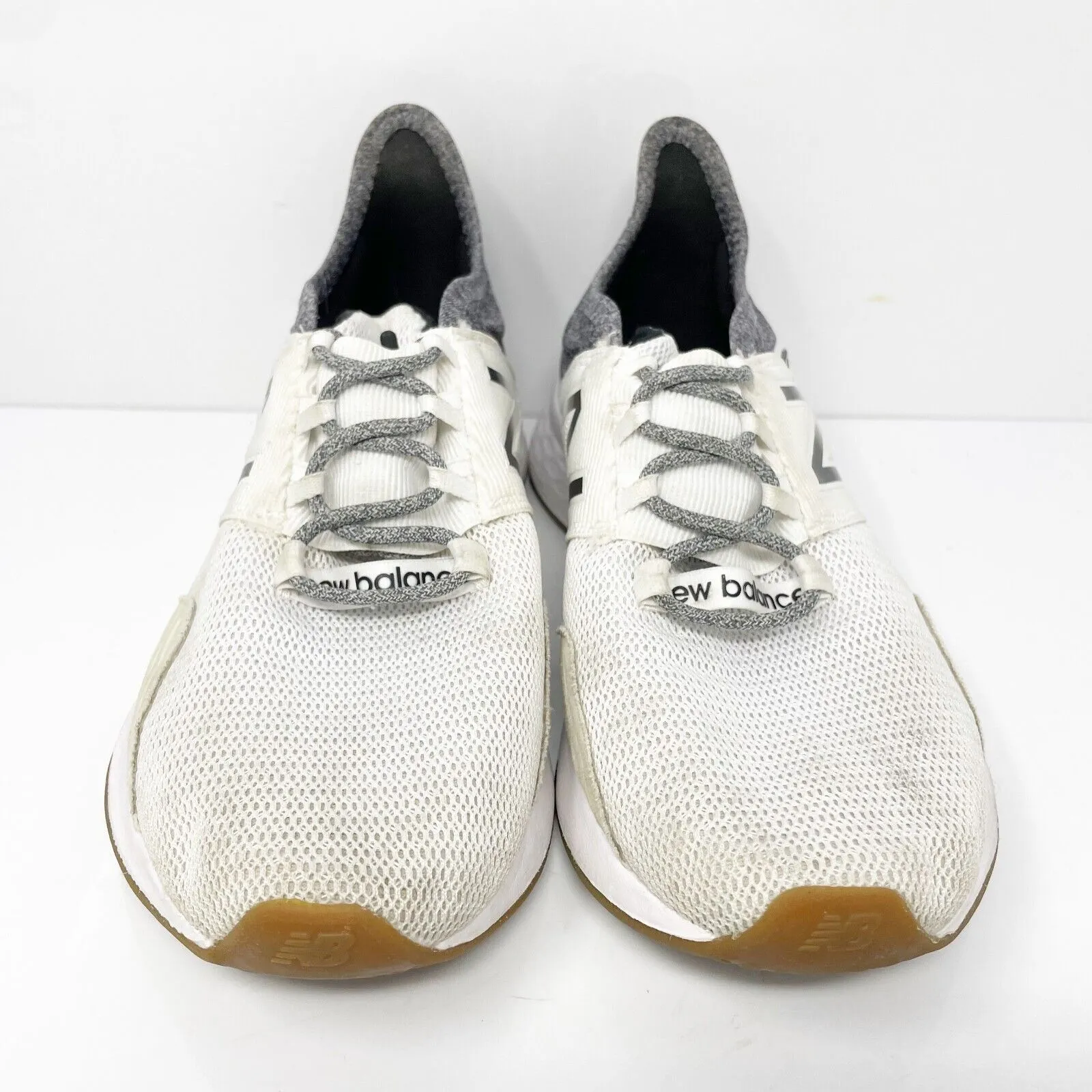 New Balance Womens Fresh Foam Roav WROAVTW White Running Shoes Sneakers Size 8 B