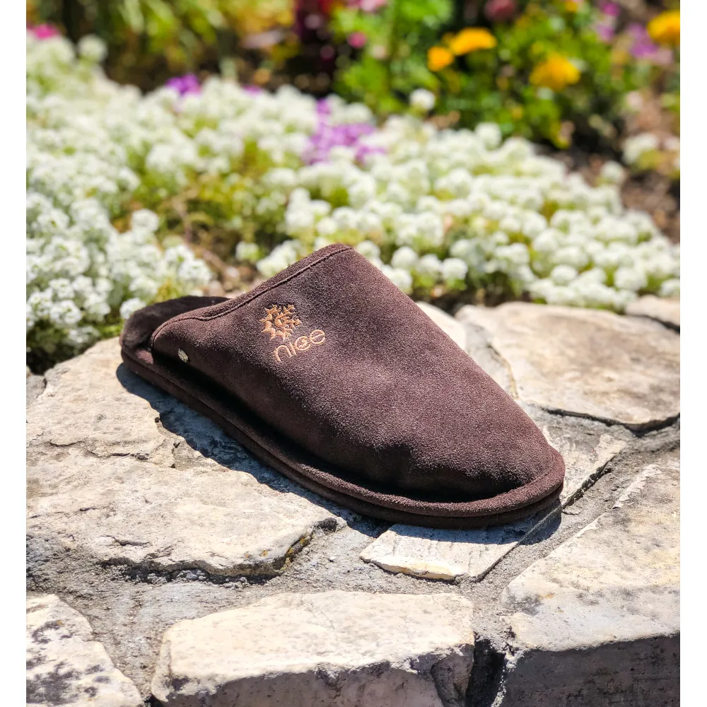 Nice SLO Town Scuff Chocolate Men’s Slipper