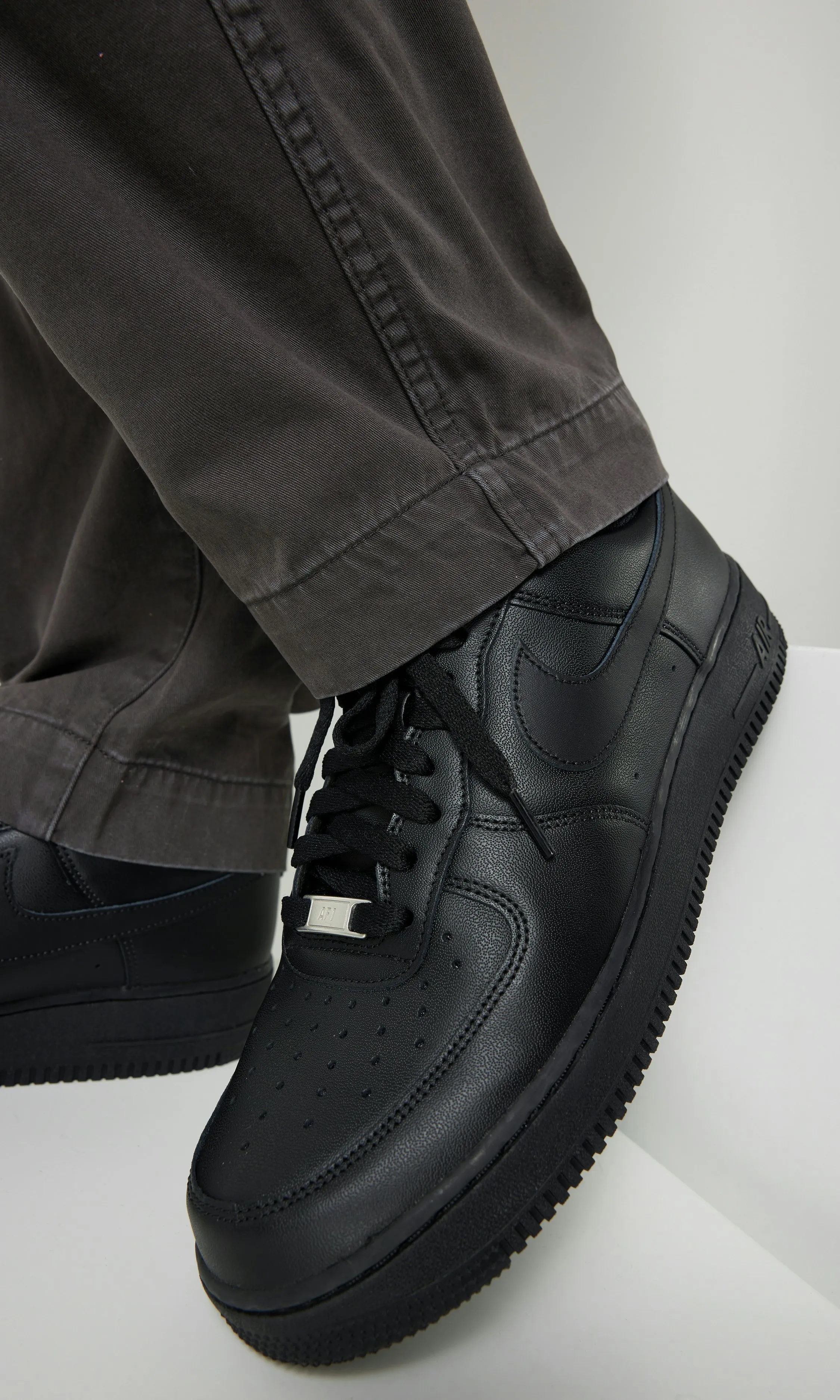 Nike Air Force 1 Sneakers Black | Men | Junkyard