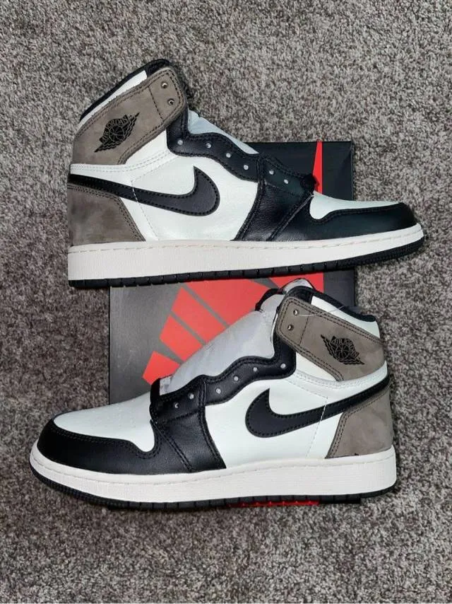 Nike Air Jordan 1 Retro High OG Dark Mocha (GS) NEW 575441-1