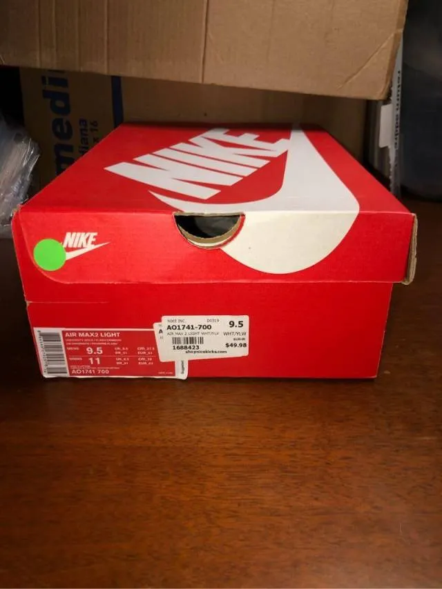 Nike Air Max 2 Light University Gold