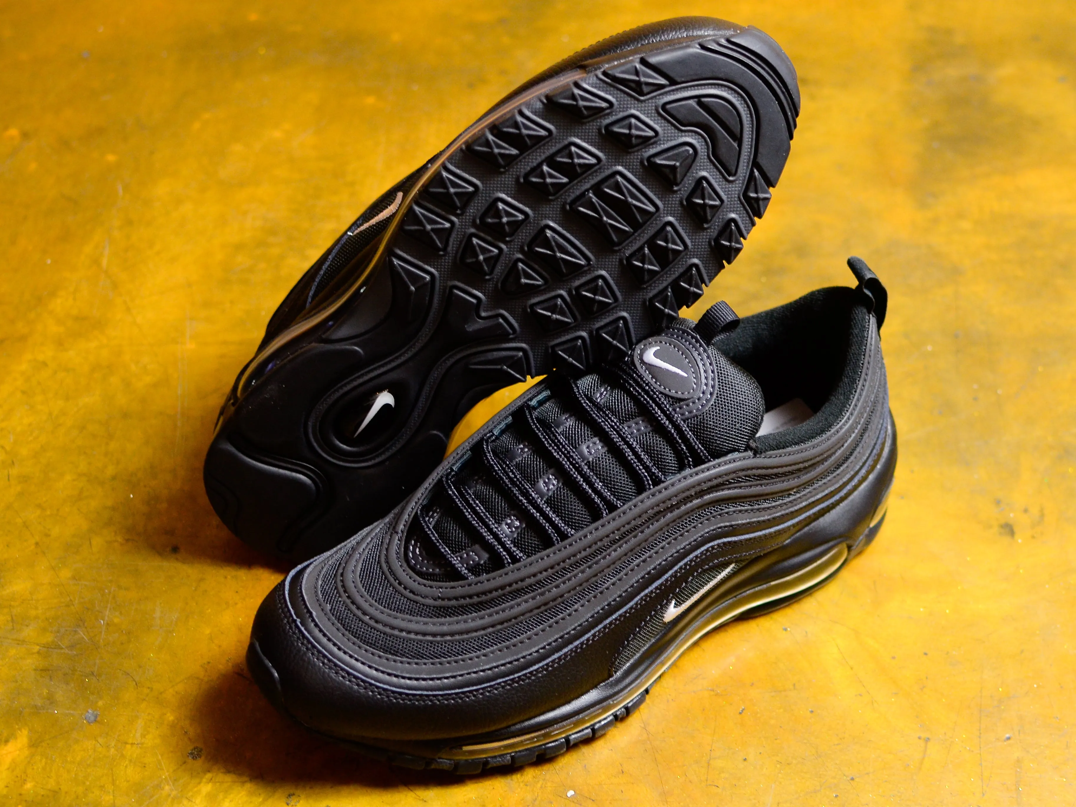 Nike Air Max 97 - Black / White / Anthracite