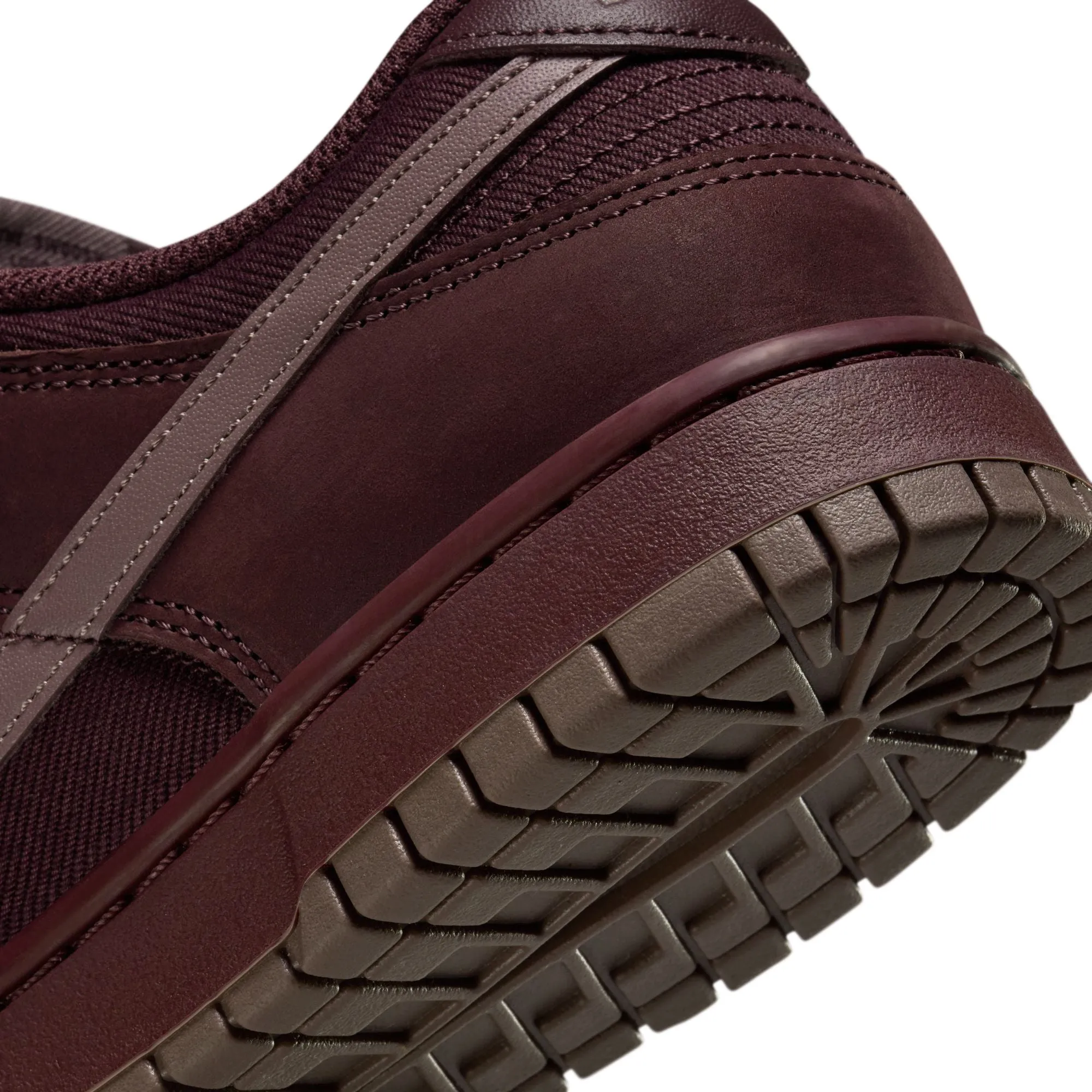Nike  Dunk Low Retro PRM FB8895-600 