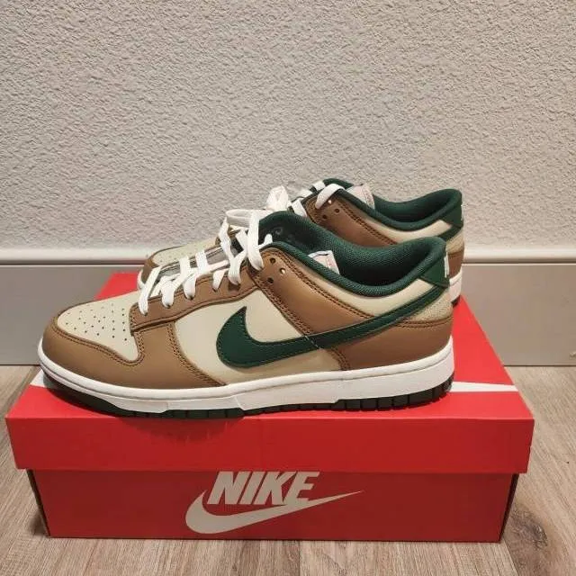 Nike dunk low tan green