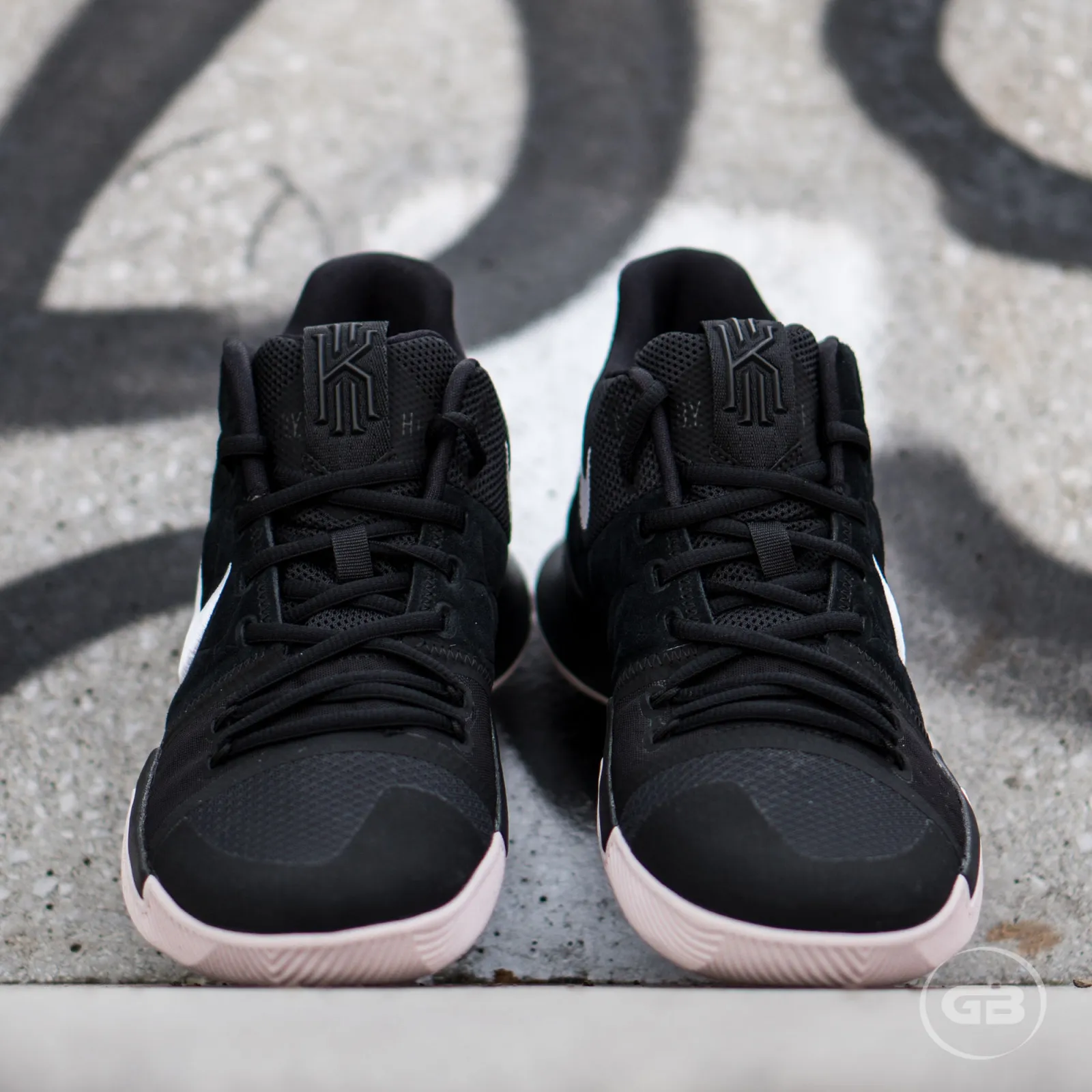 Nike Kyrie 3 ''Black Suede''