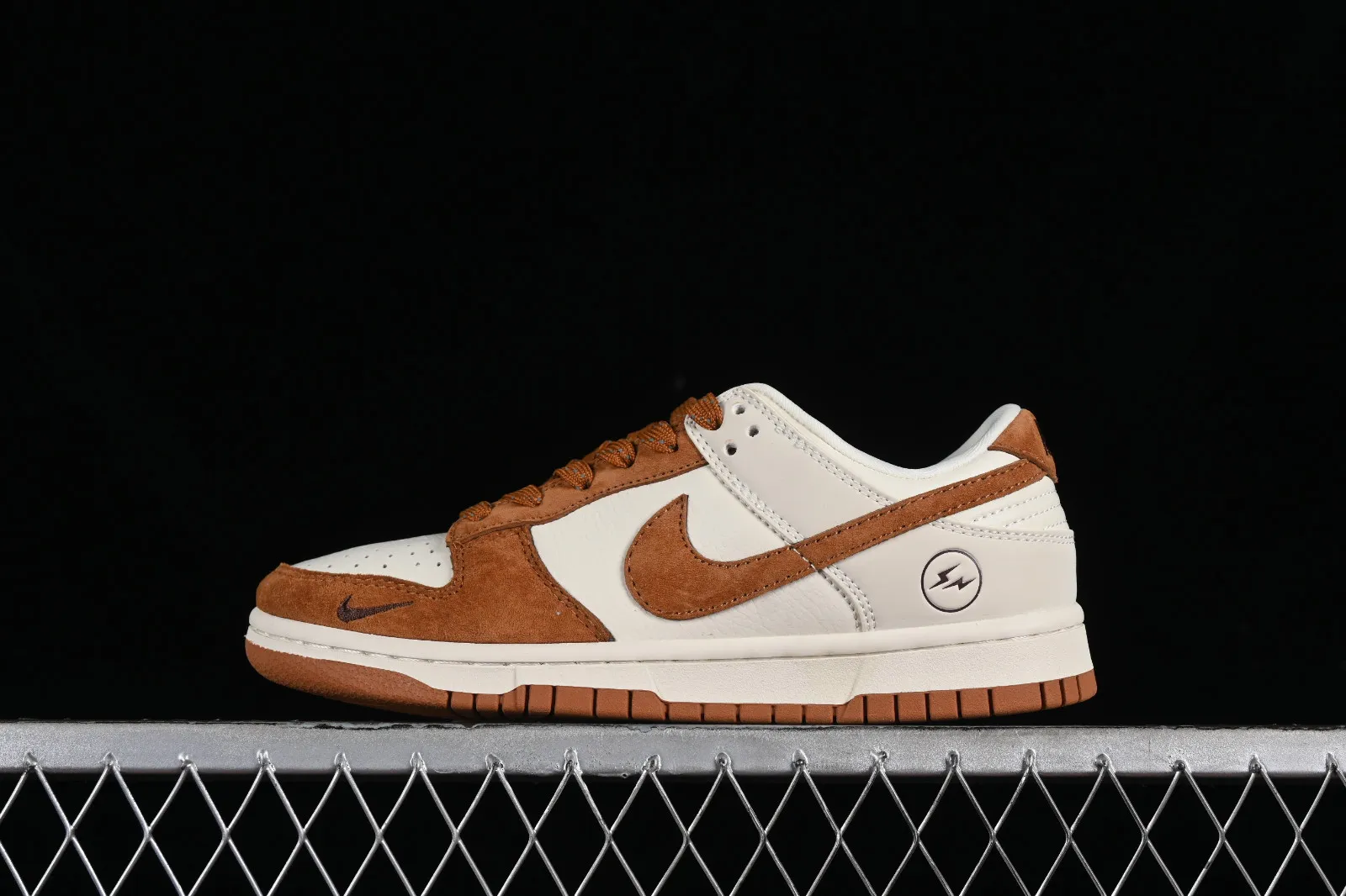 Nike SB Dunk Low Brown Beige XD1688-031