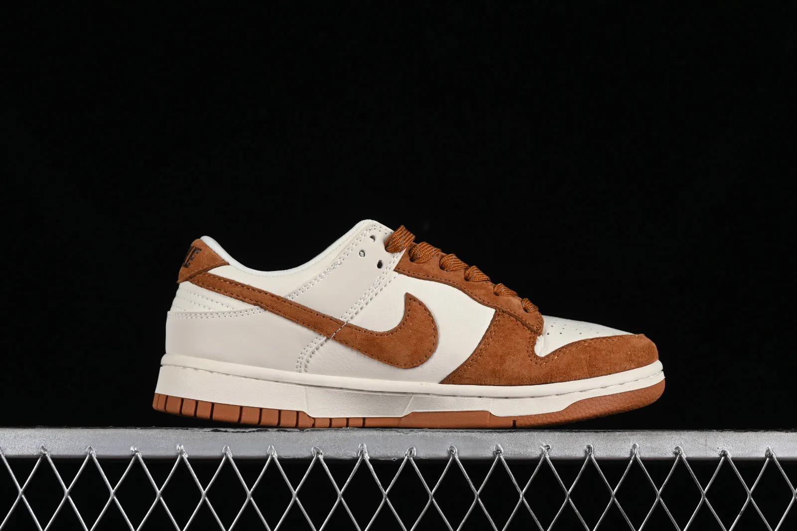 Nike SB Dunk Low Brown Beige XD1688-031