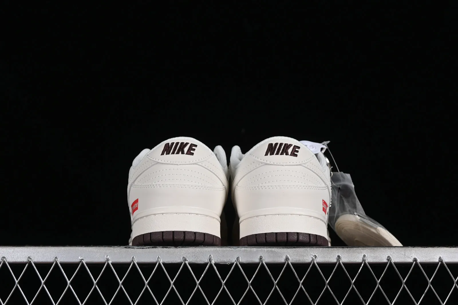 Nike SB Dunk Low Supreme Off White Brown Red BB8657-106