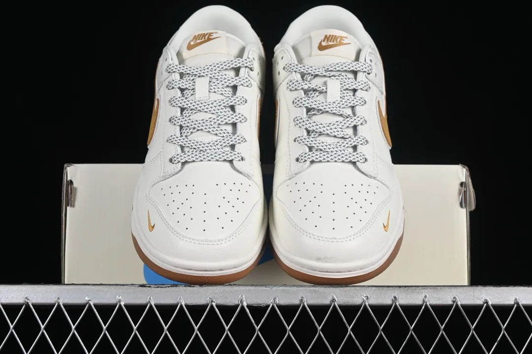 Nike SB Dunk Low Supreme Off White Brown XH0923-339