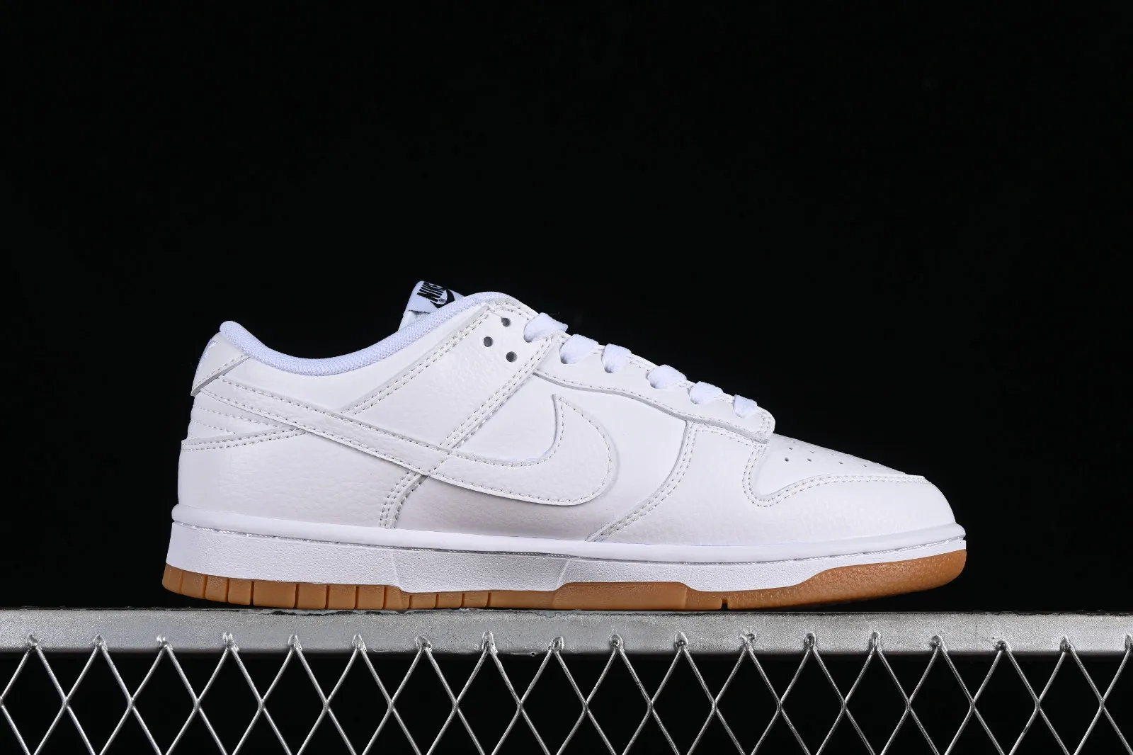 Nike SB Dunk Low White Pure Platinum Gum Light Brown 311369-100